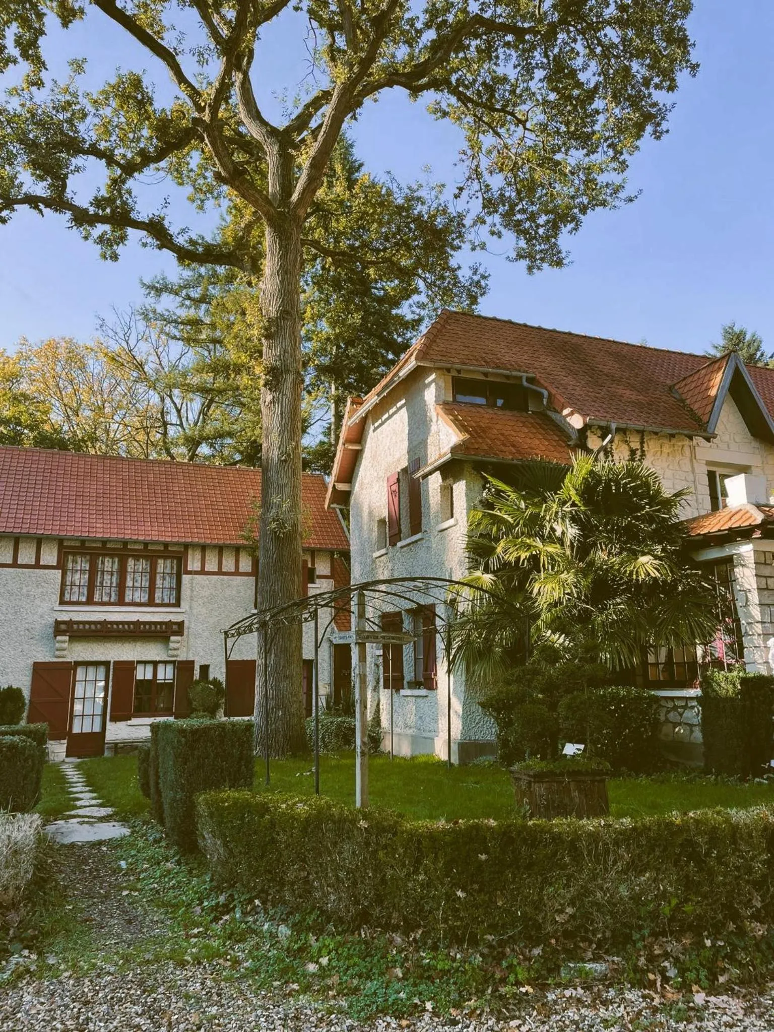 Property building in Hostellerie Du Lys
