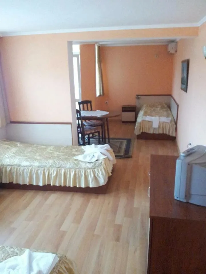 Classic Triple Room in Hotel Triumph