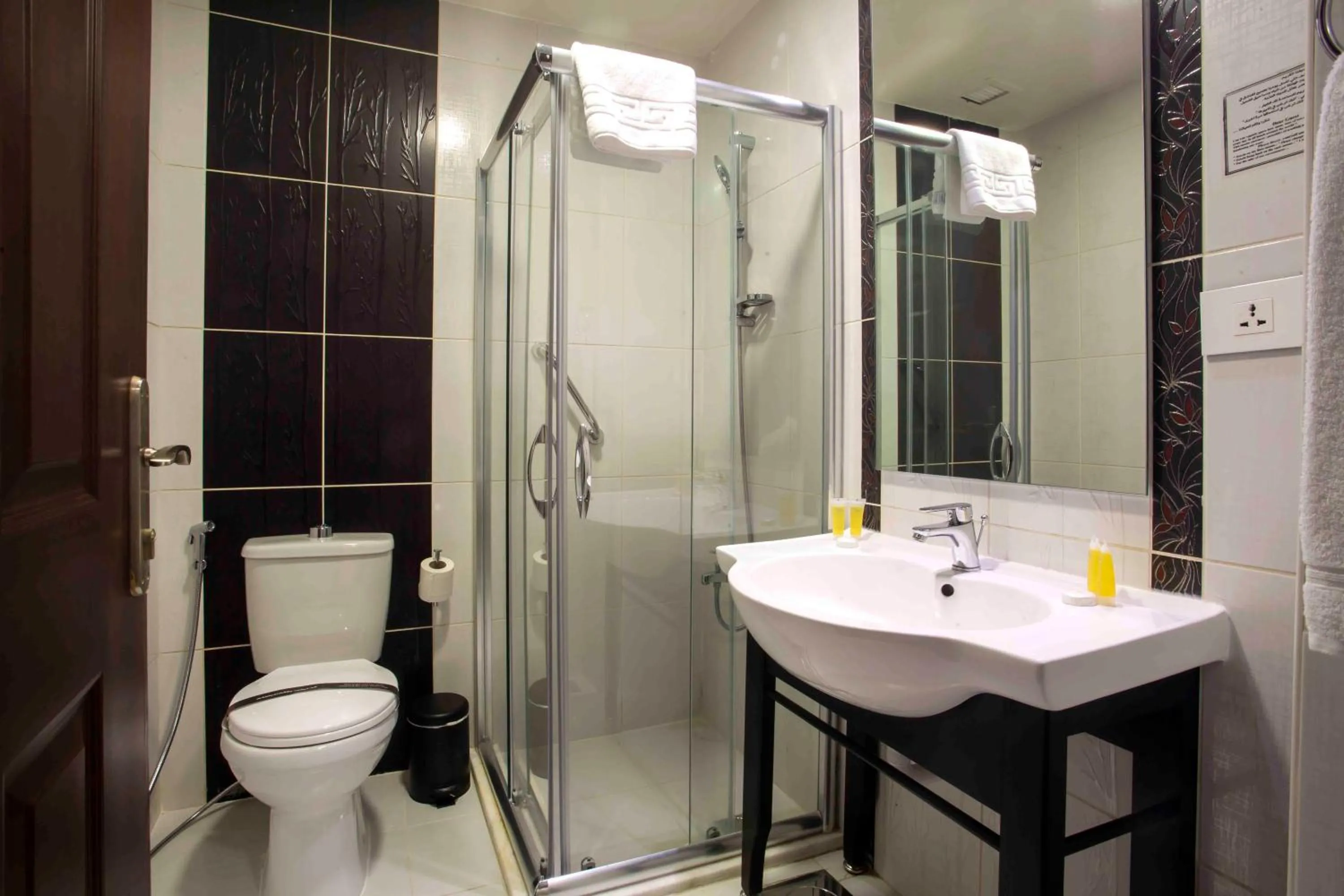 Bathroom in Retaj Hotel