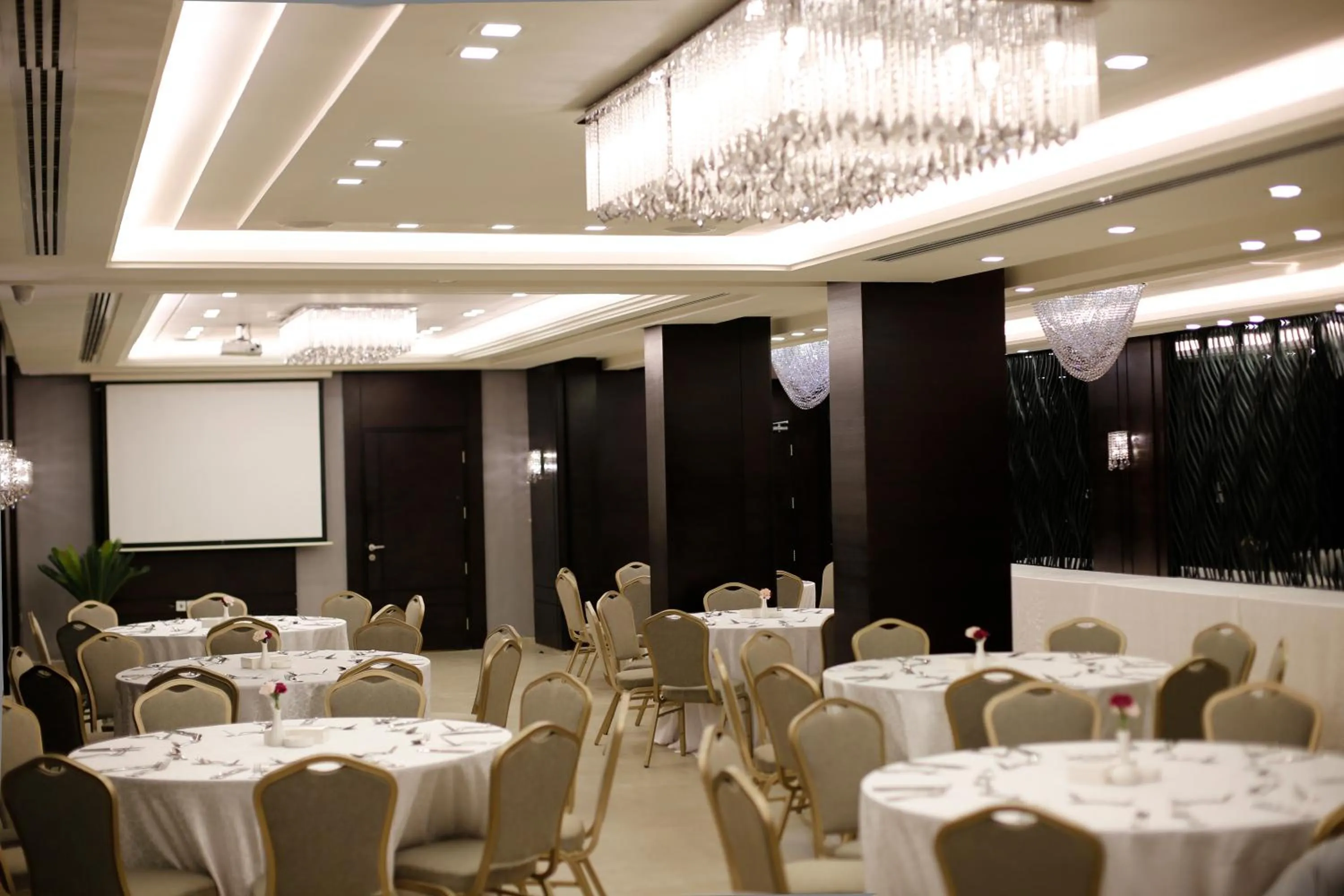 Banquet/Function facilities in Retaj Hotel