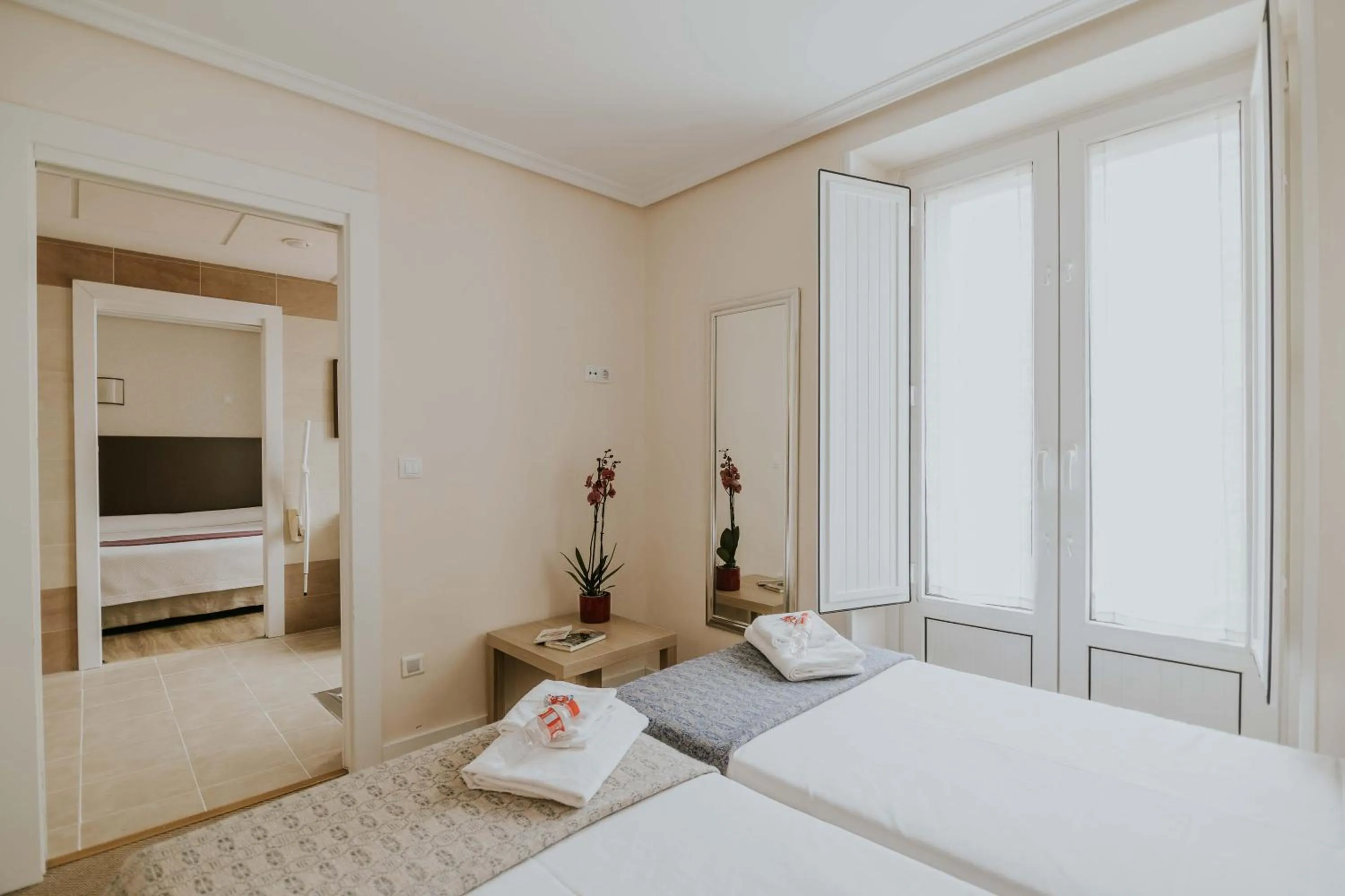 Photo of the whole room, Bed in Hotel Arrope