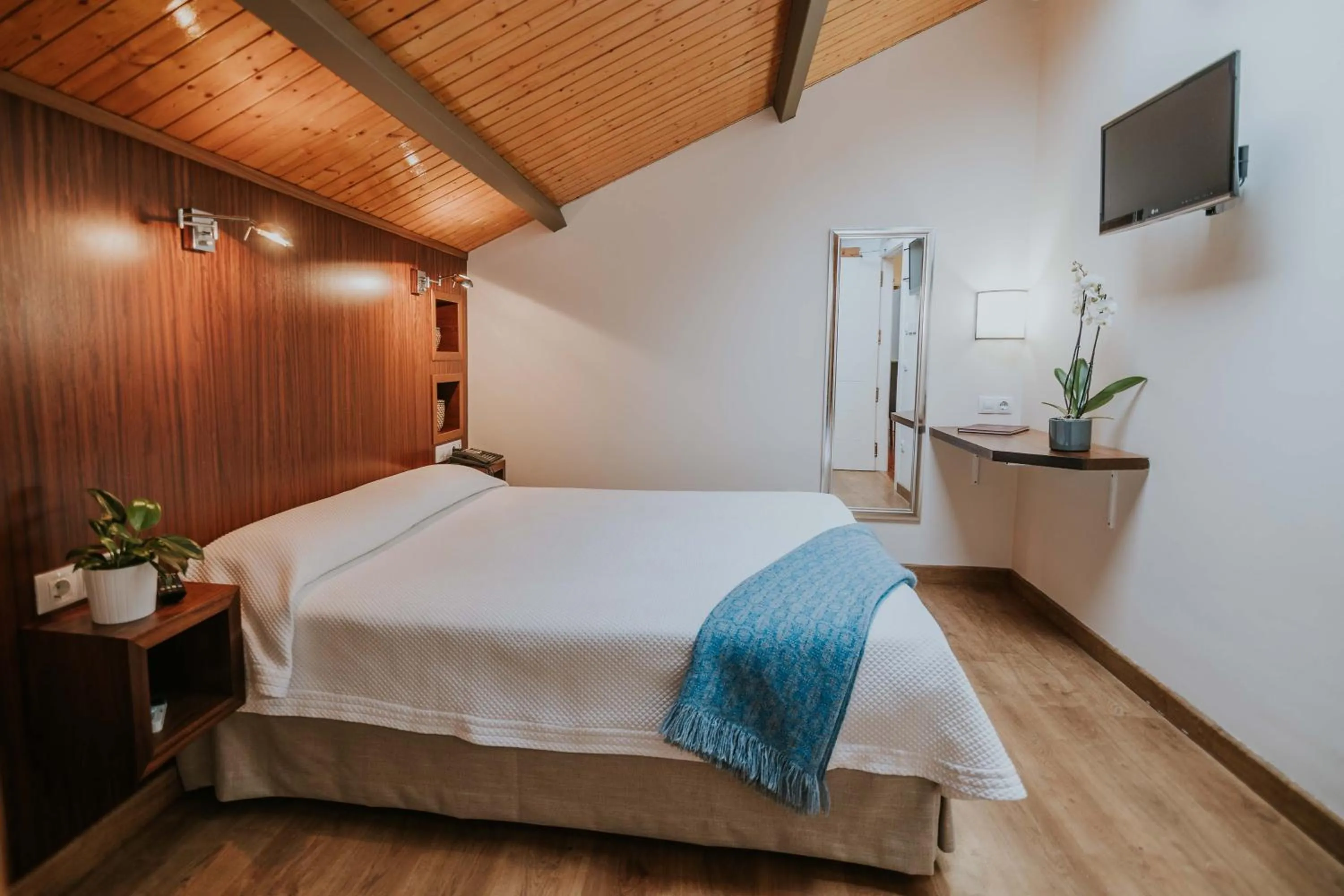 Photo of the whole room, Bed in Hotel Arrope