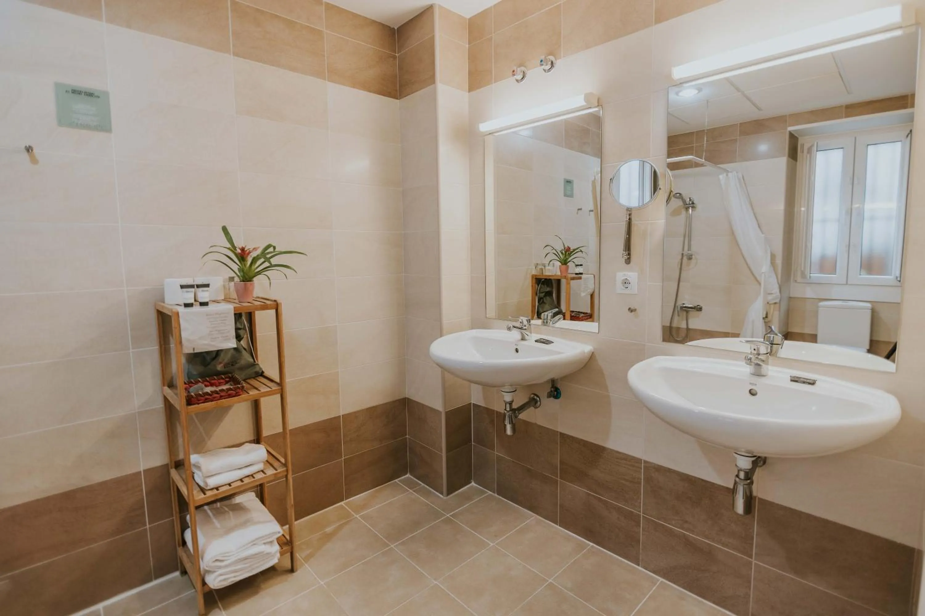 Bathroom in Hotel Arrope