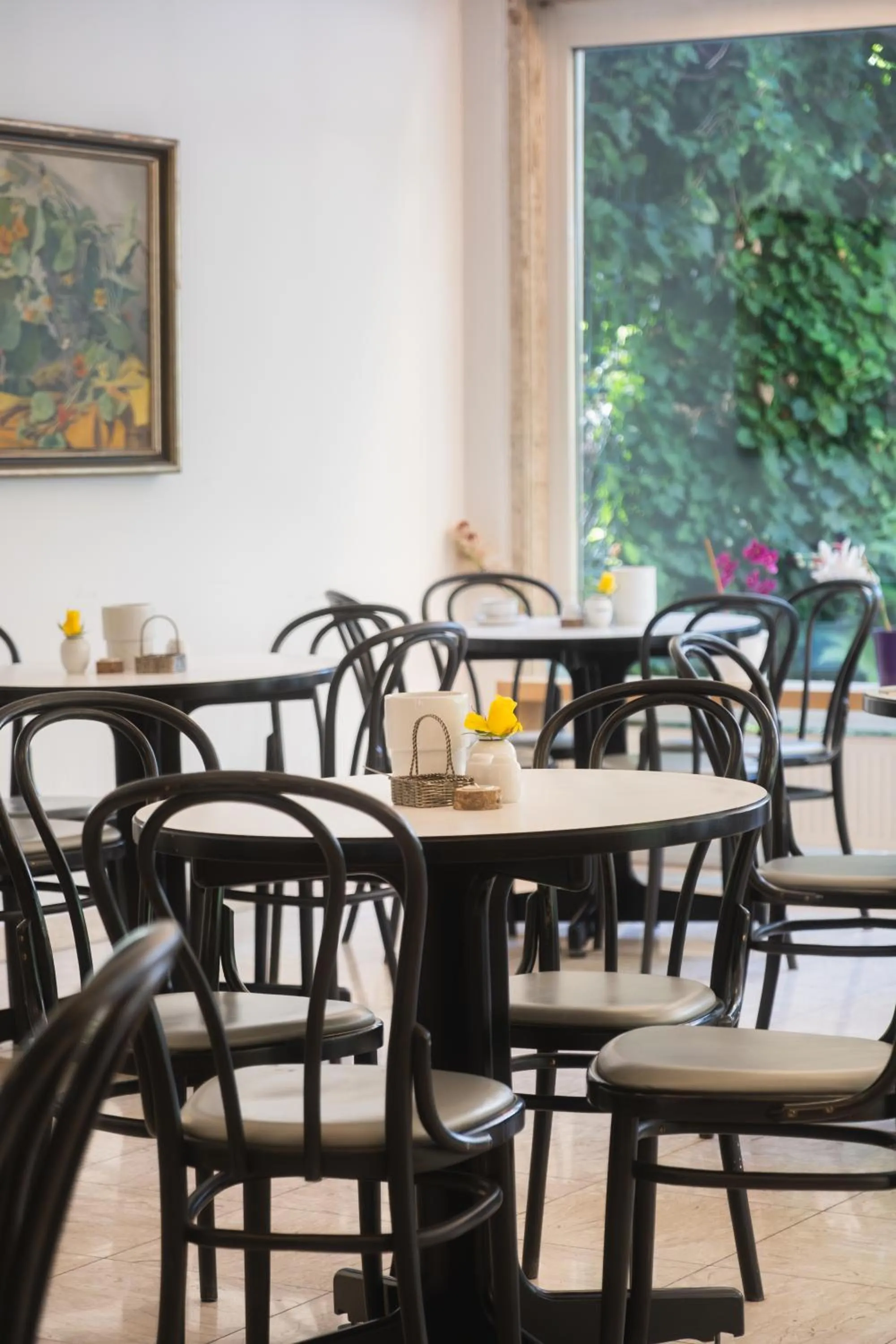 Dining area in Dom-Hotel