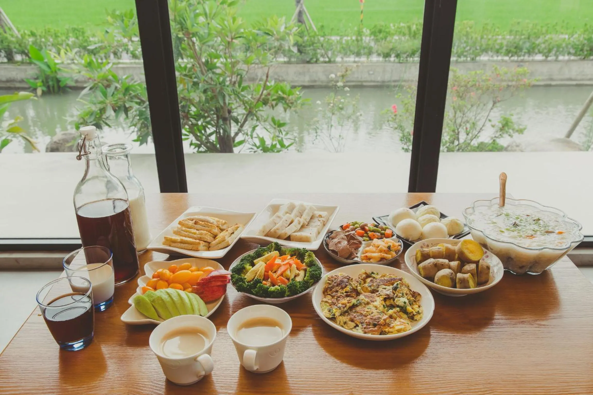 Breakfast in Island Sunrise