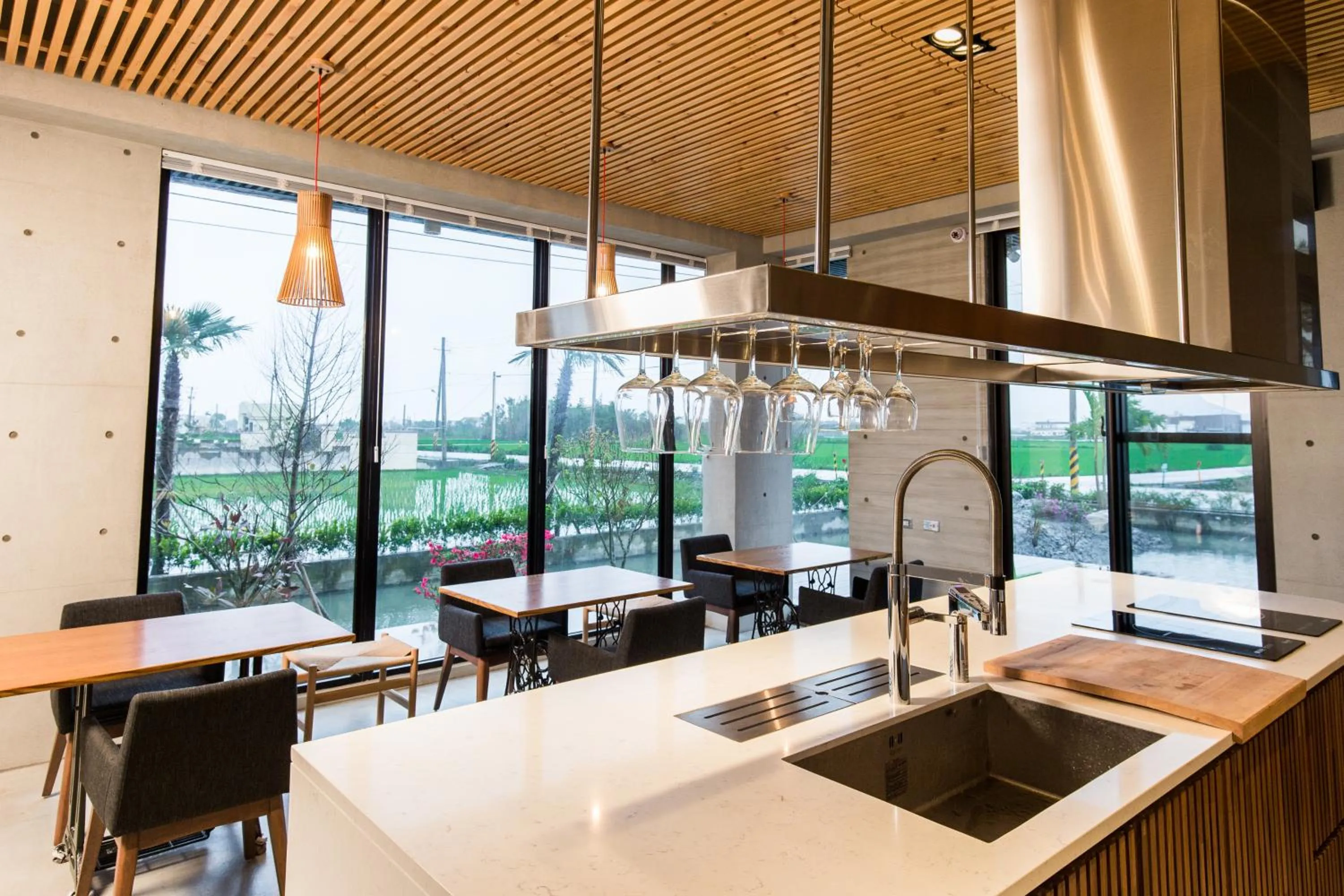 Kitchen or kitchenette in Island Sunrise