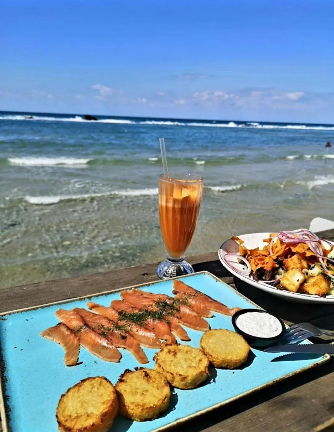 Food and drinks in 612 apartment on the beach