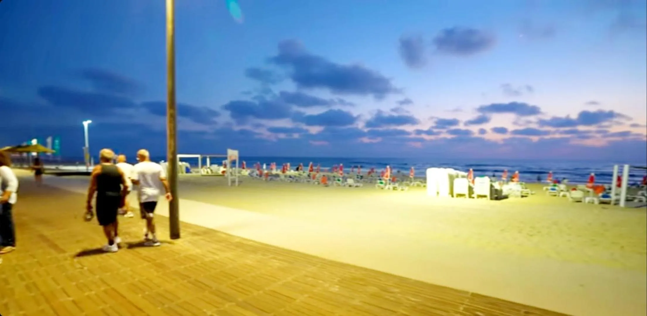 People in 612 apartment on the beach