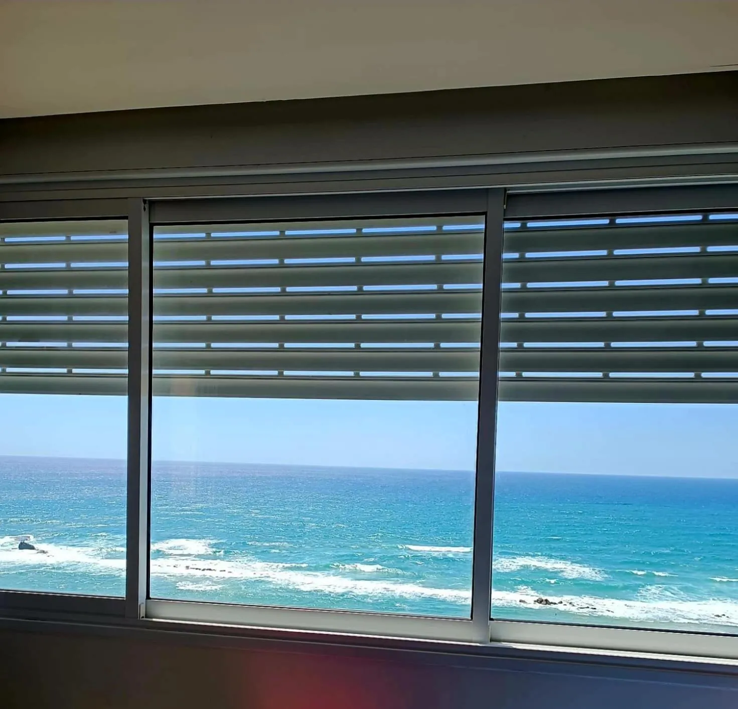 Day in 612 apartment on the beach