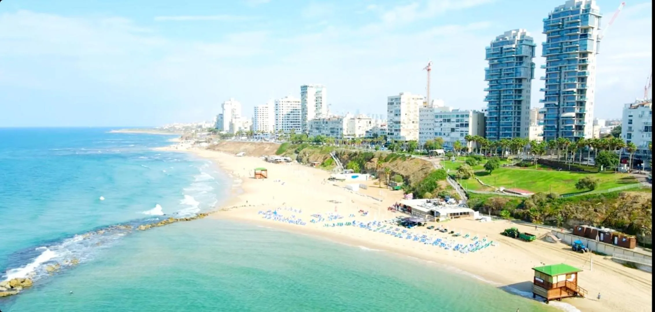 Bird's eye view in 612 apartment on the beach