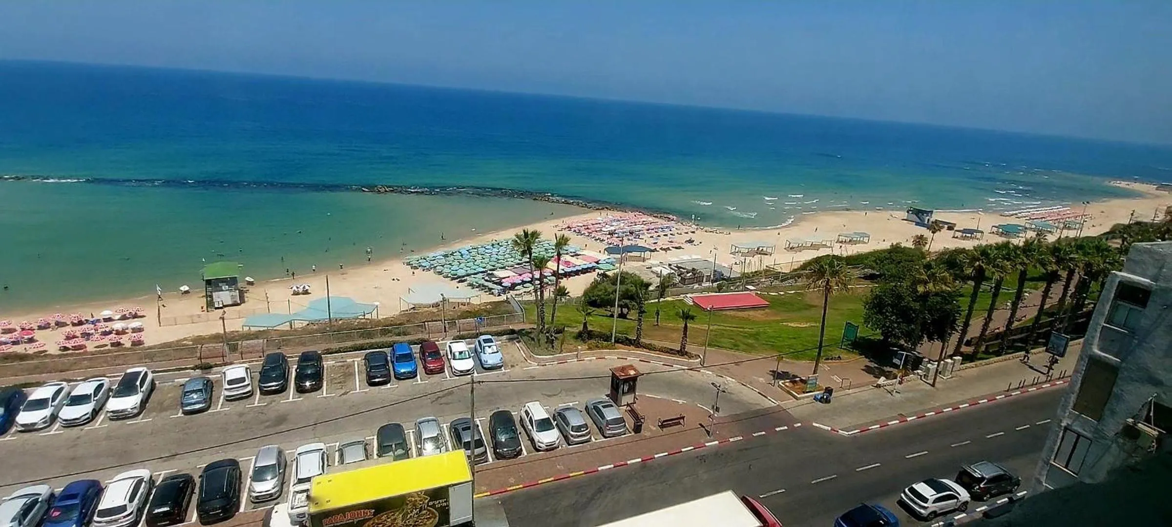 Bird's eye view in 612 apartment on the beach