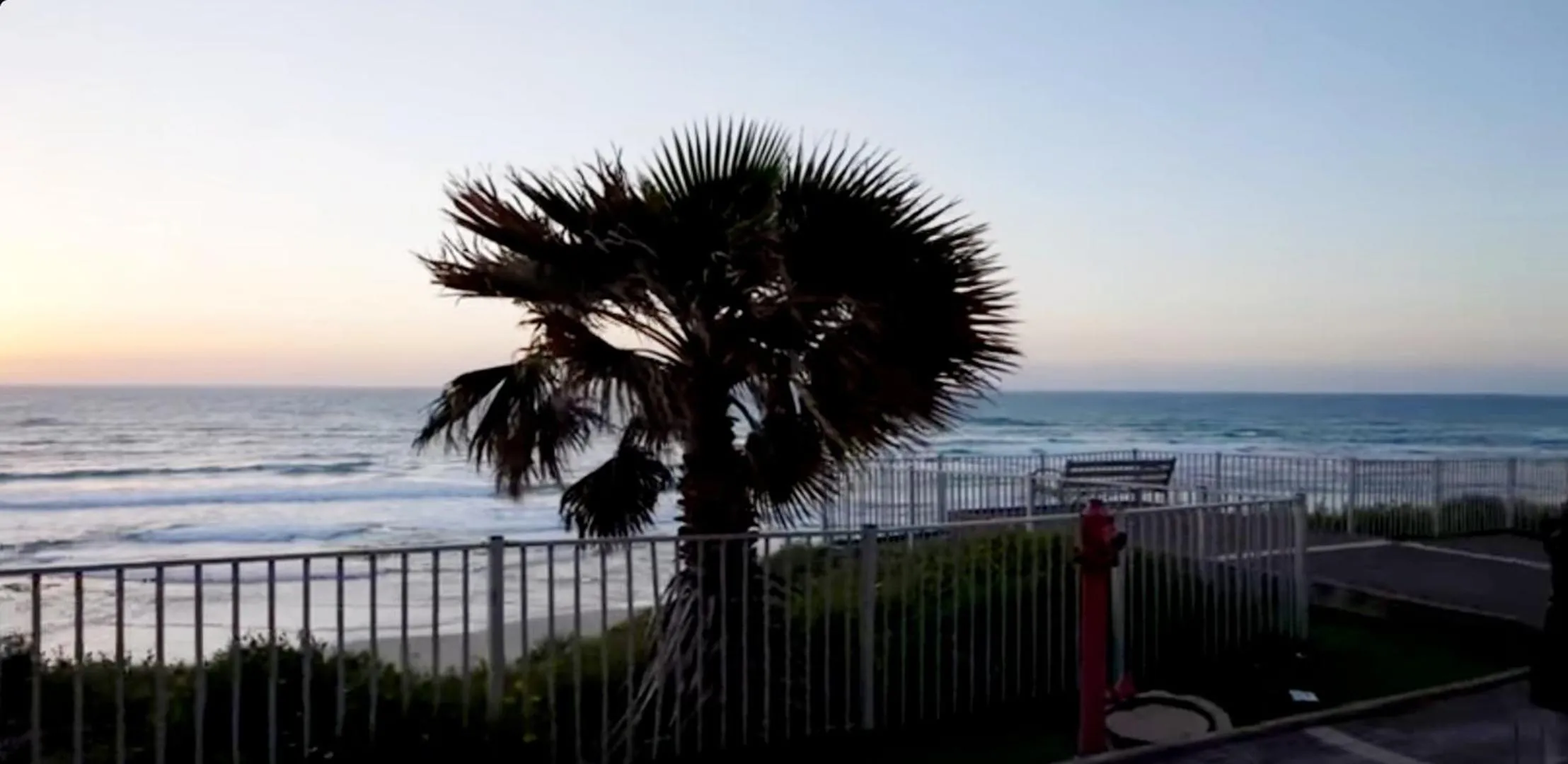 Sea view in 612 apartment on the beach