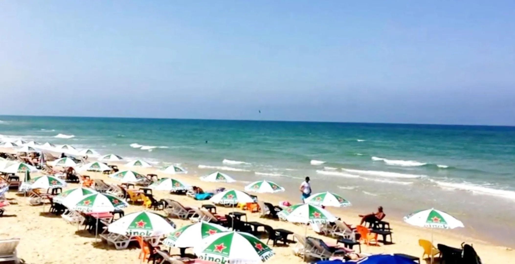 People in 612 apartment on the beach
