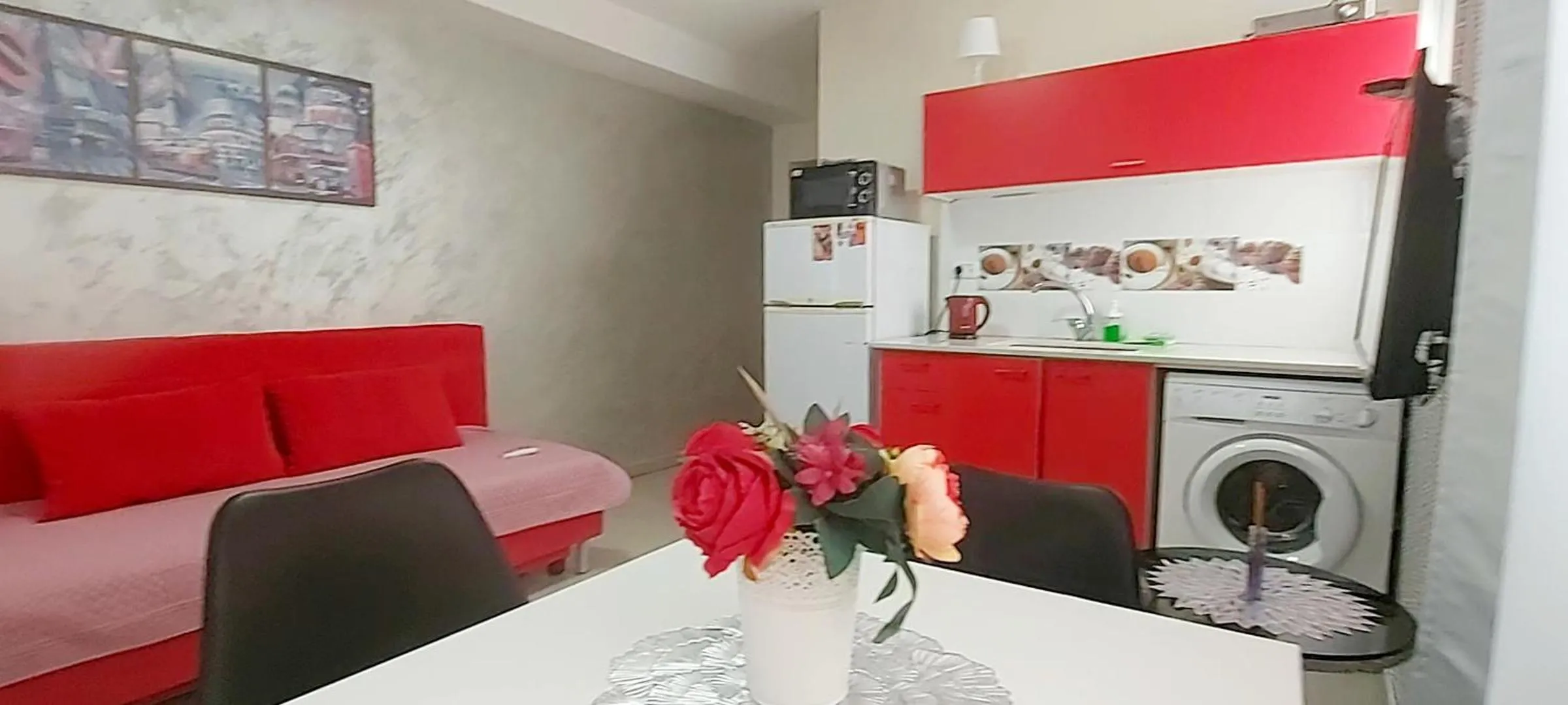 Kitchen or kitchenette in 612 apartment on the beach
