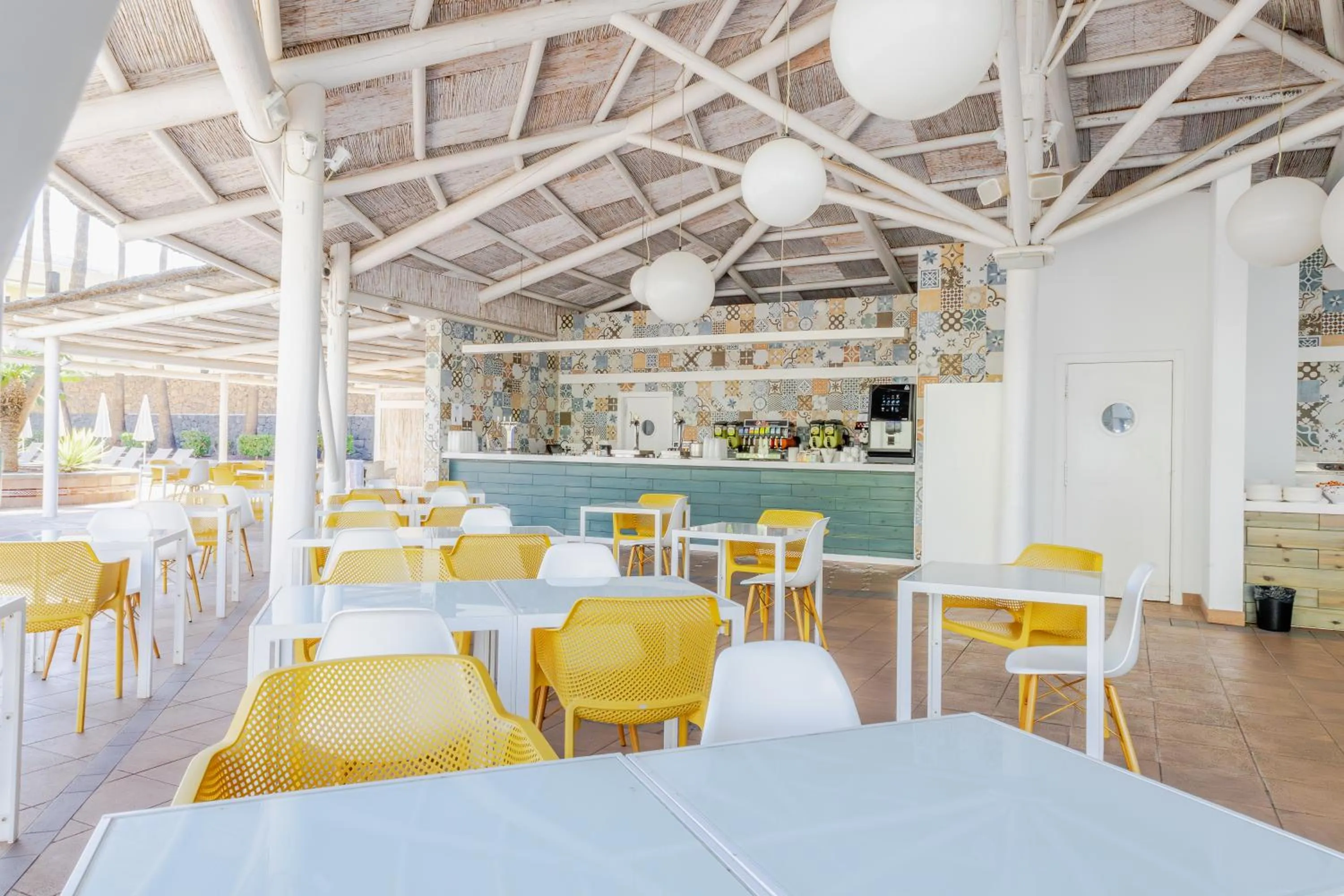 Restaurant/places to eat in Landmar Playa La Arena