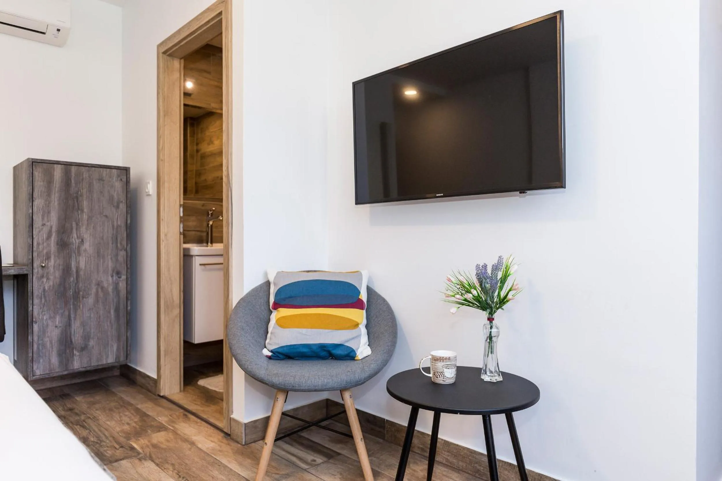 Apinelo Tower Rooms
