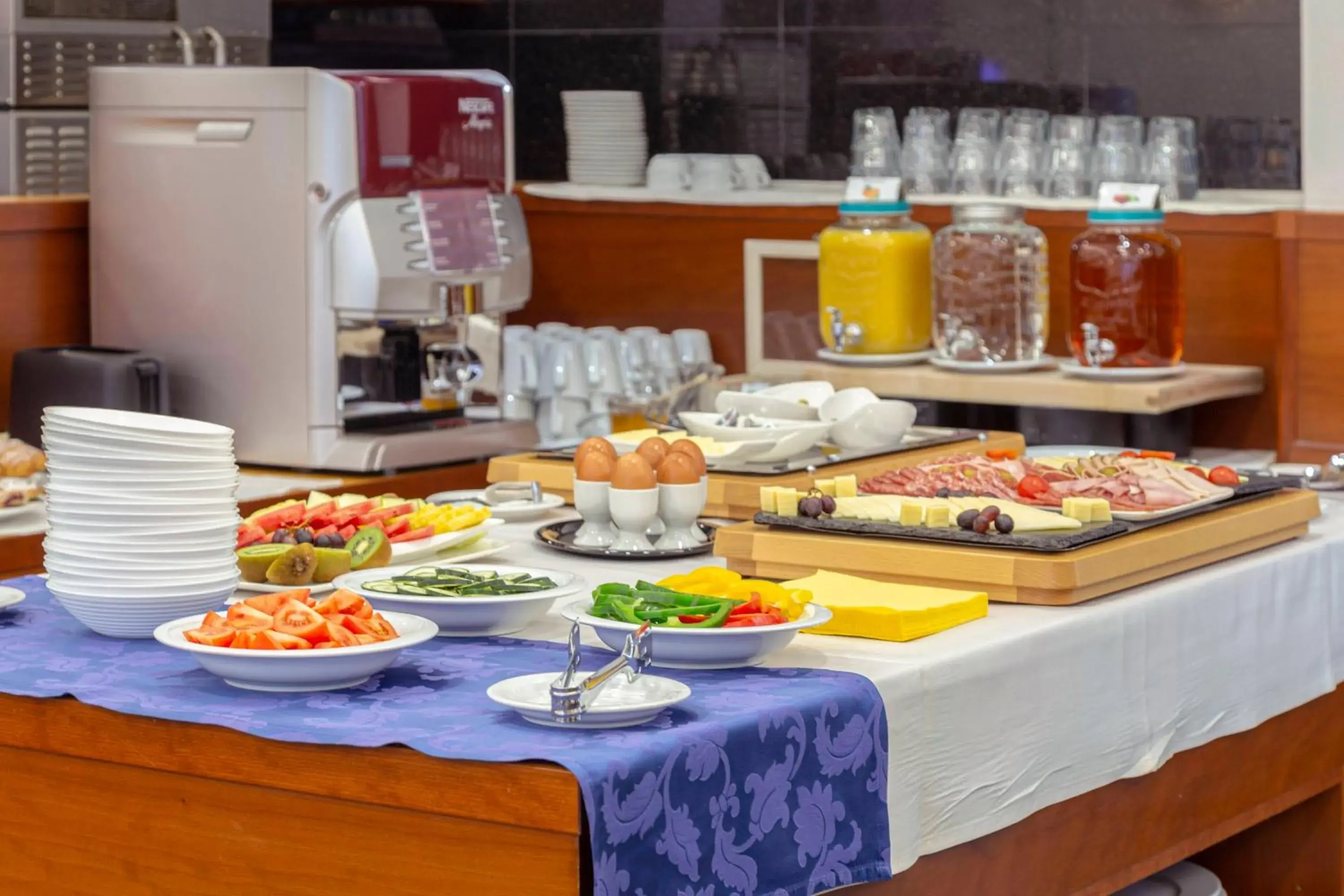 Restaurant/places to eat in Garni Hotel Azul Restaurant/places to eat in Garni Hotel Azul