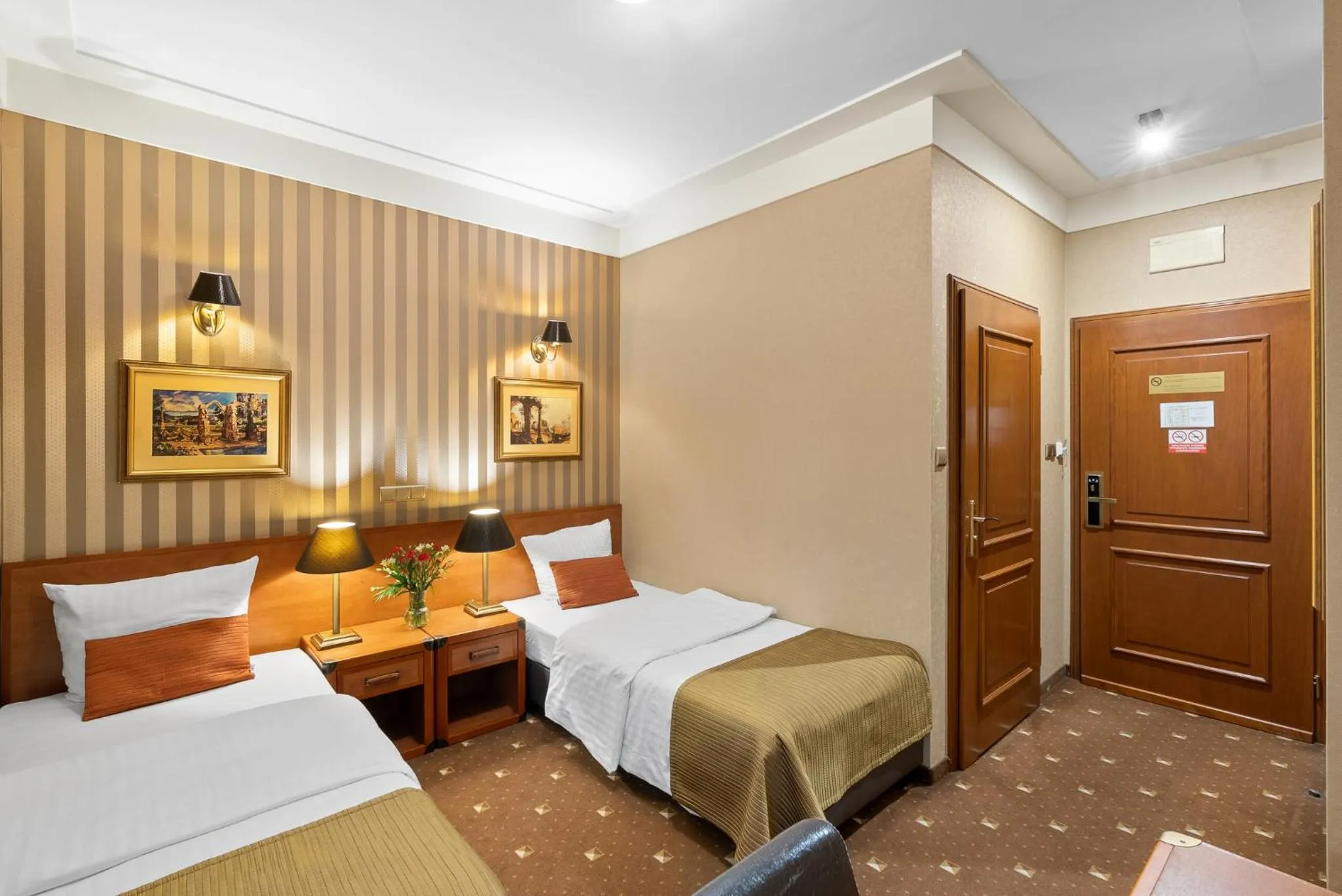 Bed in Hotel Diament Bella Notte Katowice - Chorzów