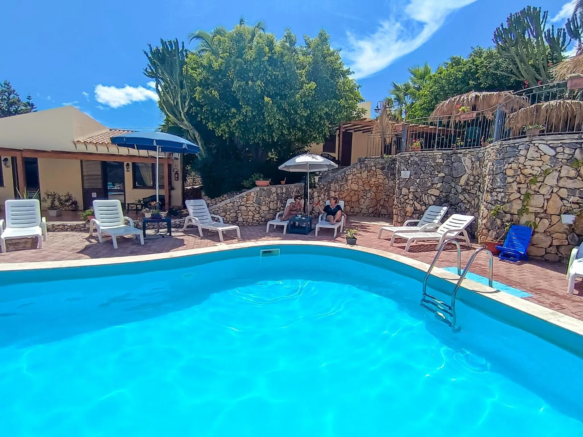 Swimming pool in Hotel Grotticelli