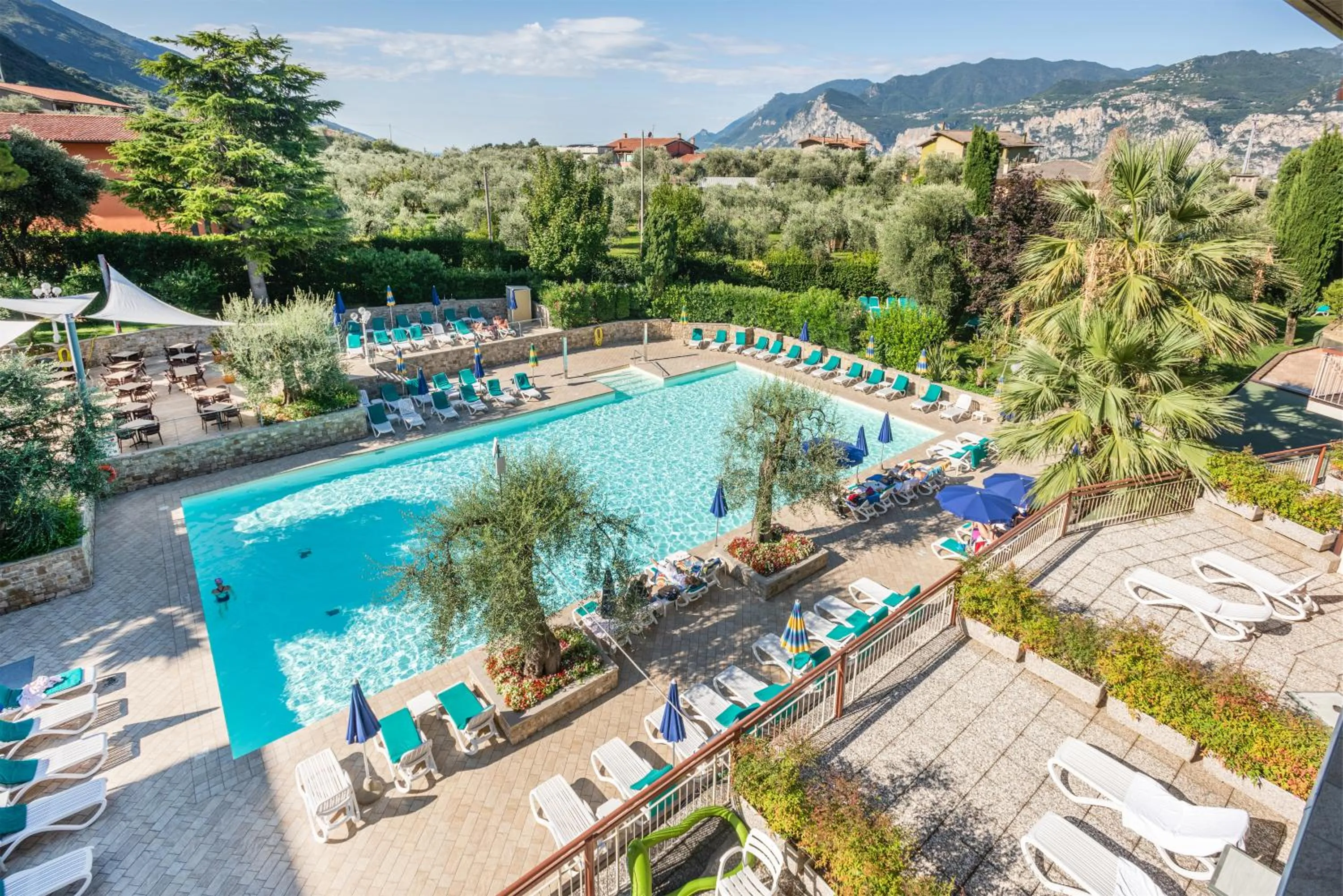 Swimming pool in Majestic Palace