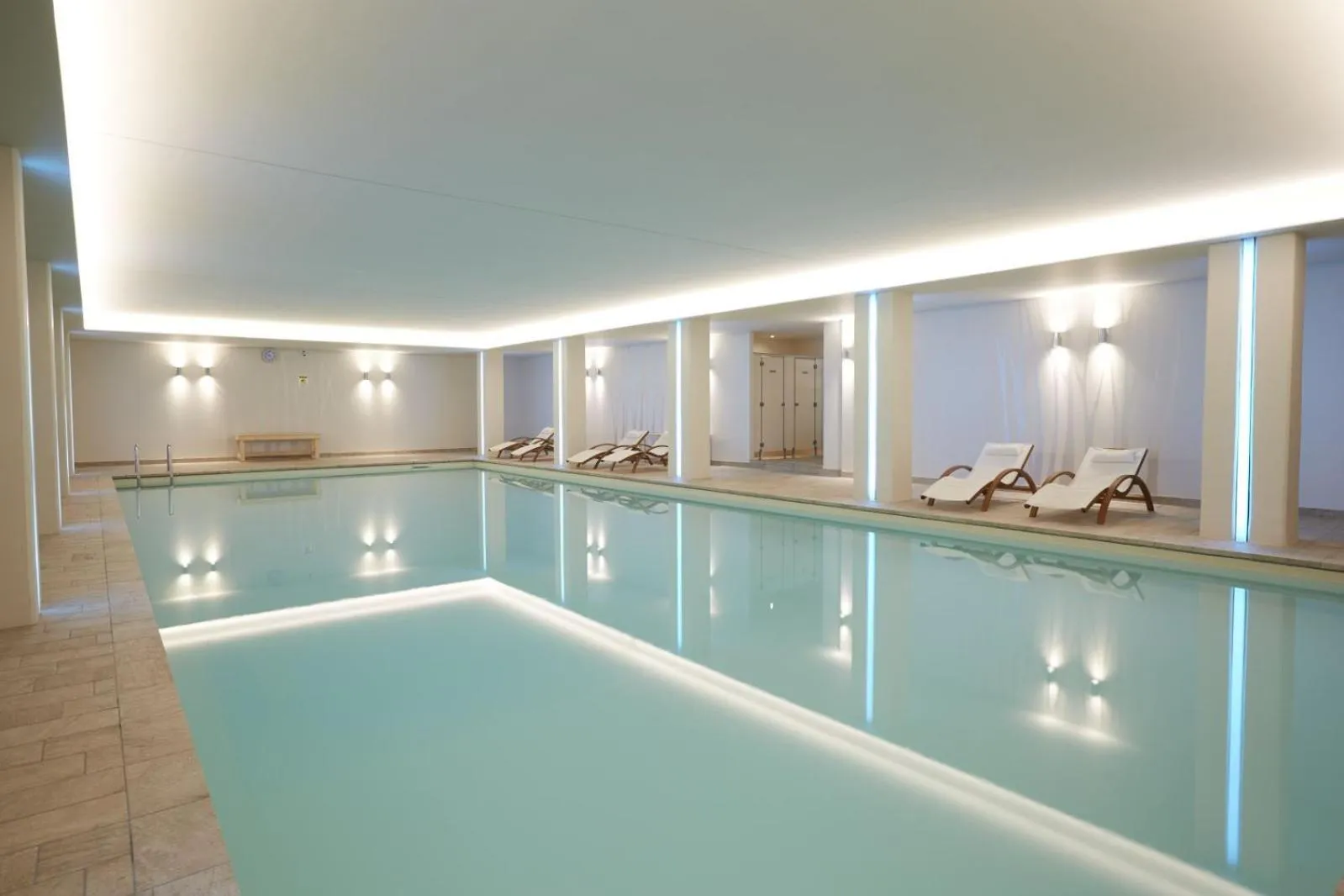 Swimming pool in Majestic Palace