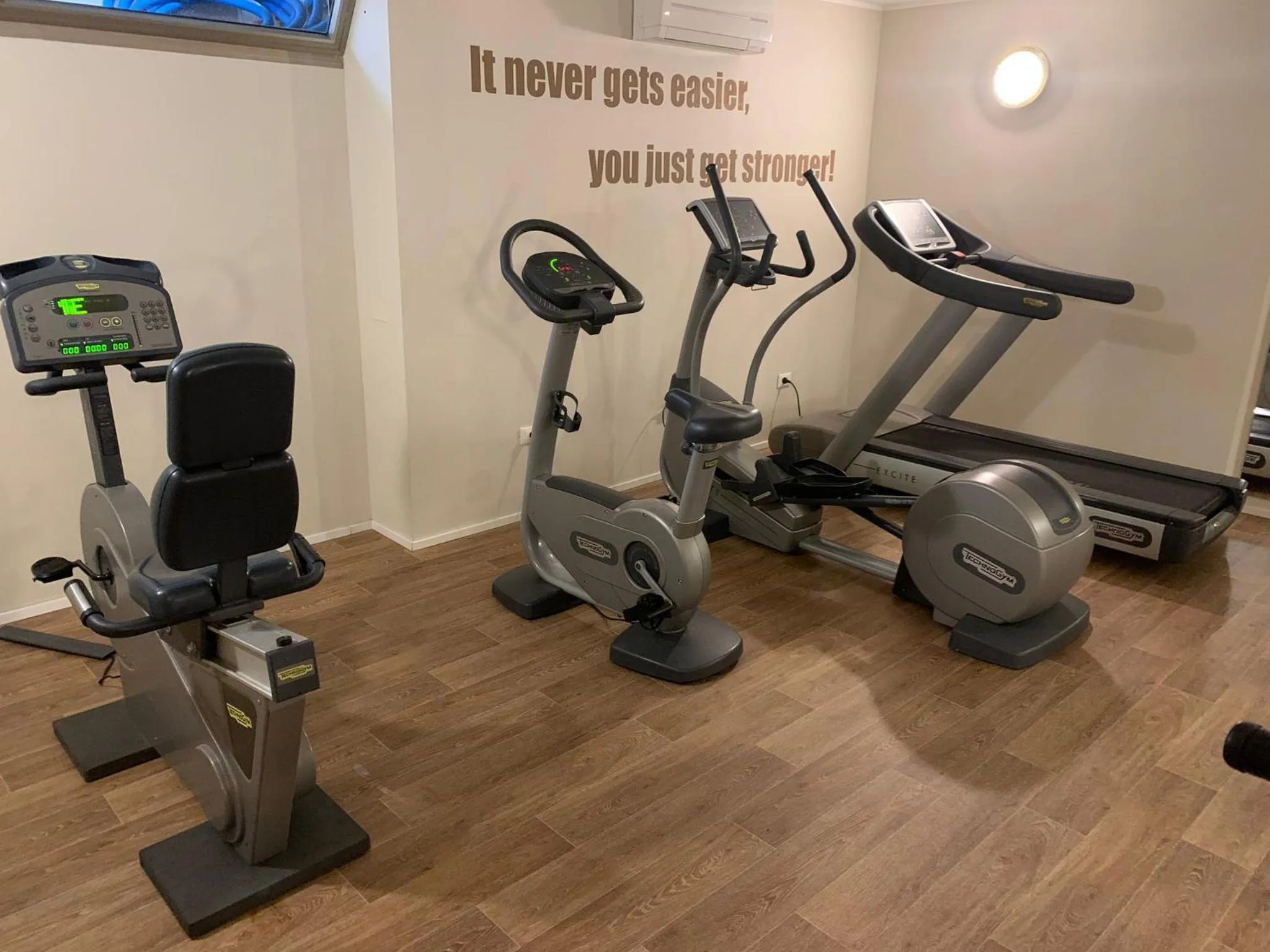 Fitness centre/facilities in Majestic Palace