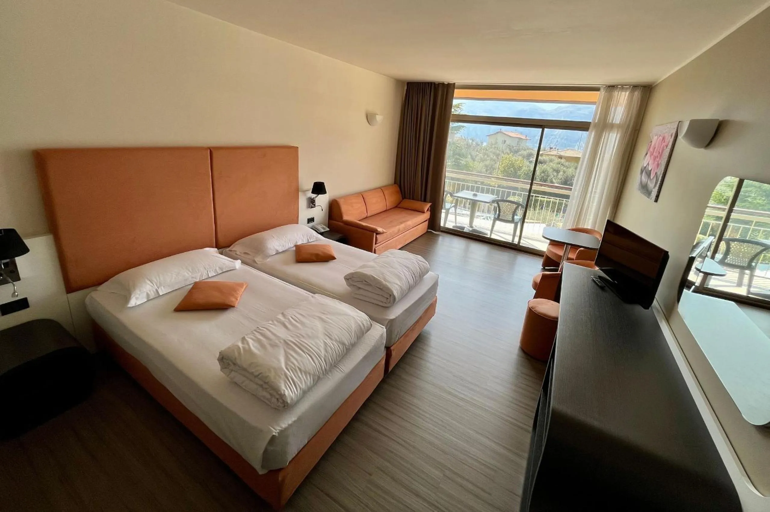 Bedroom, Bed in Majestic Palace