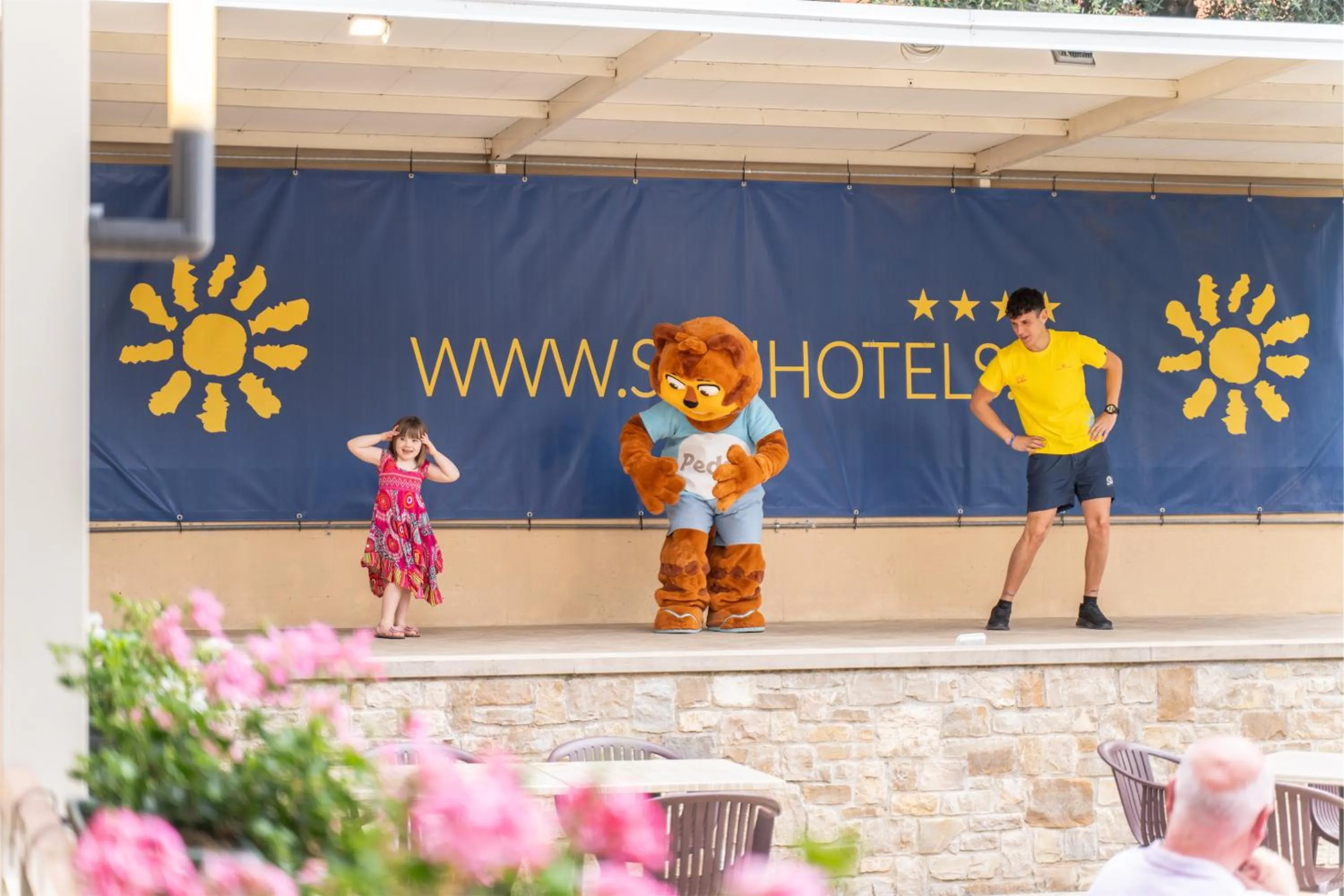 Entertainment in Majestic Palace