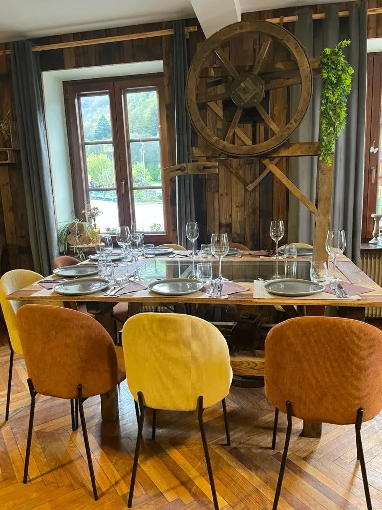 Restaurant/places to eat in Hôtel Restaurant Valneige