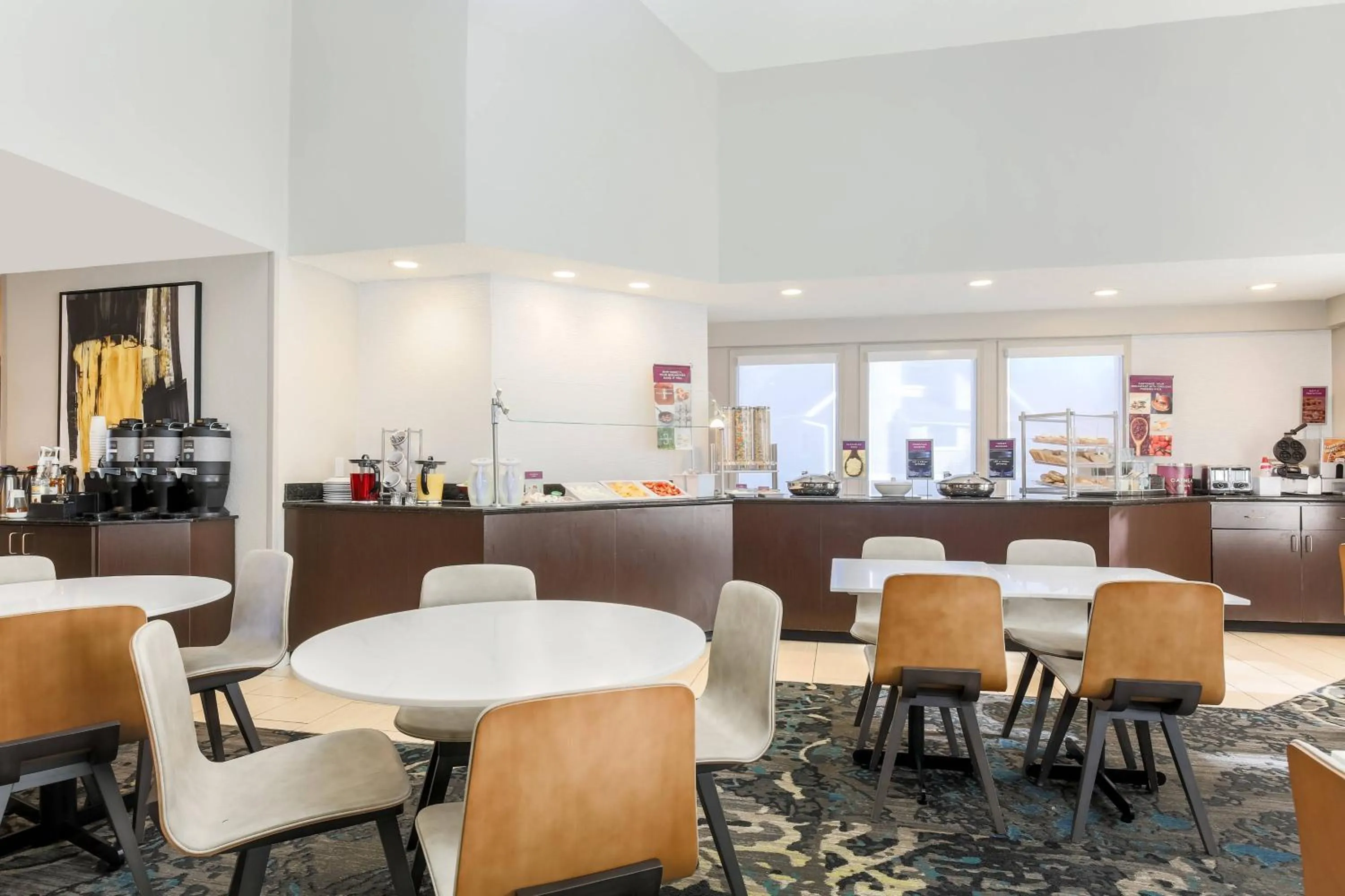 Restaurant/places to eat in Residence Inn by Marriott Atlanta Cumberland/Galleria
