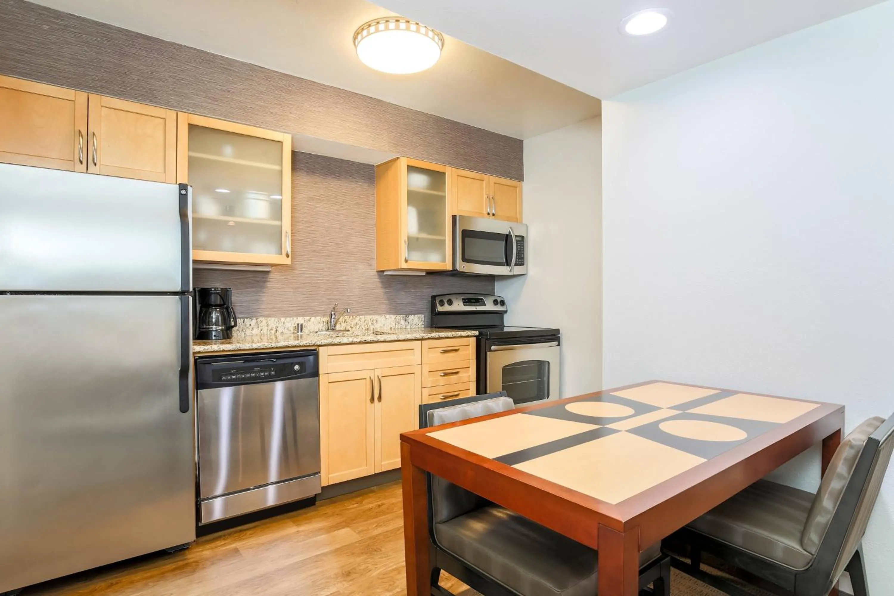 Kitchen or kitchenette in Residence Inn by Marriott Atlanta Cumberland/Galleria