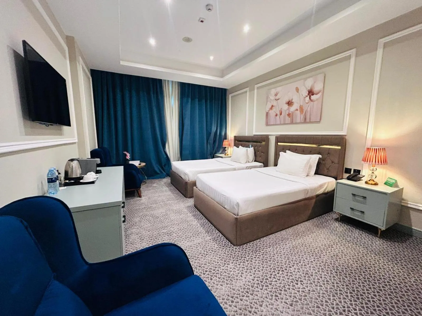 Bed in Al Mansour Plaza Hotel