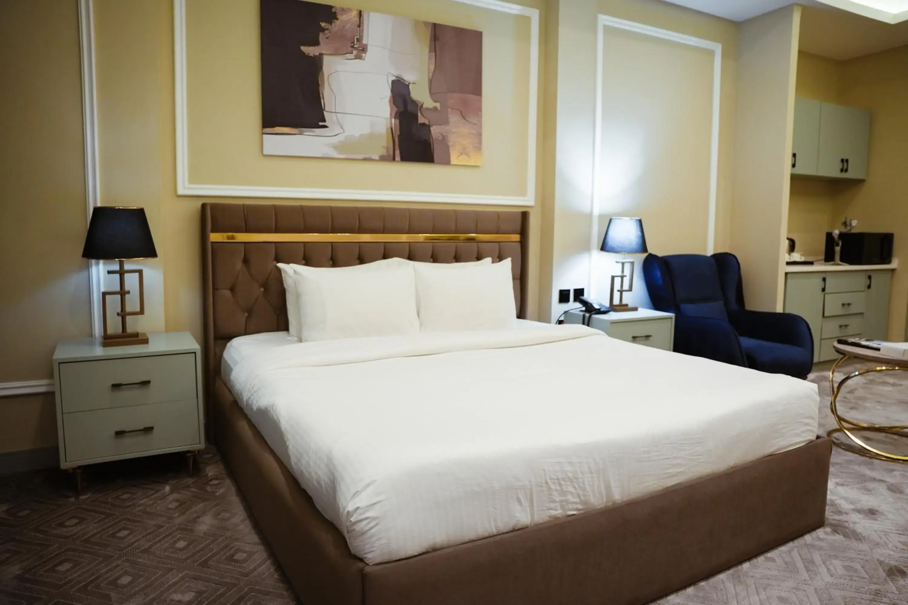 Bed in Al Mansour Plaza Hotel Bed in Al Mansour Plaza Hotel