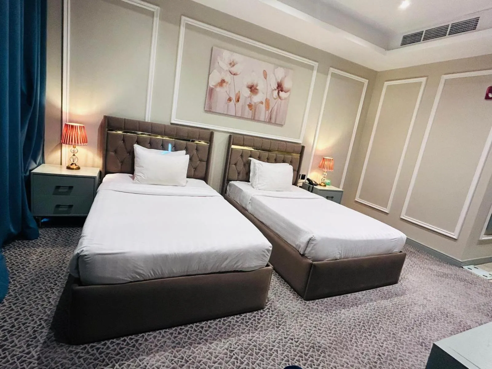 Bed in Al Mansour Plaza Hotel