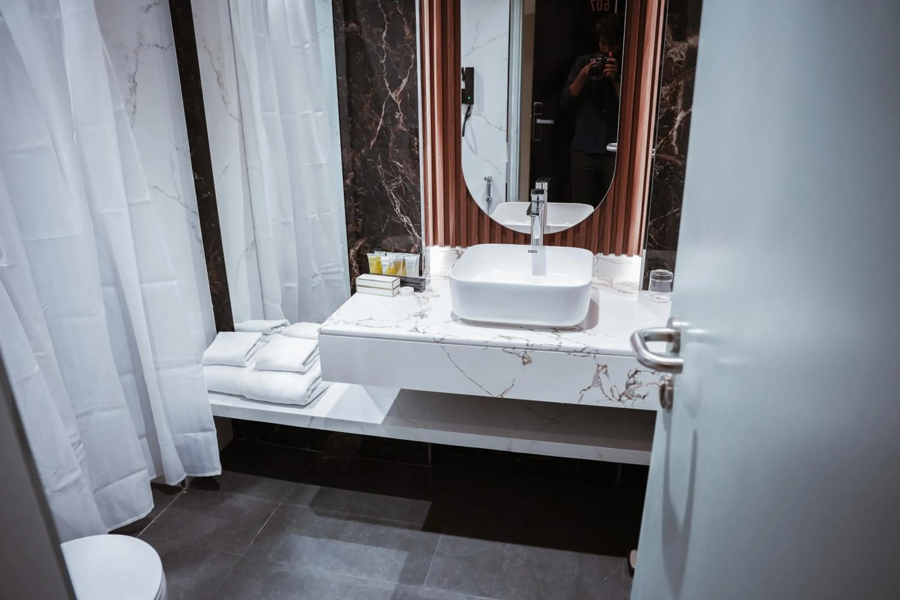 Bathroom in Al Mansour Plaza Hotel