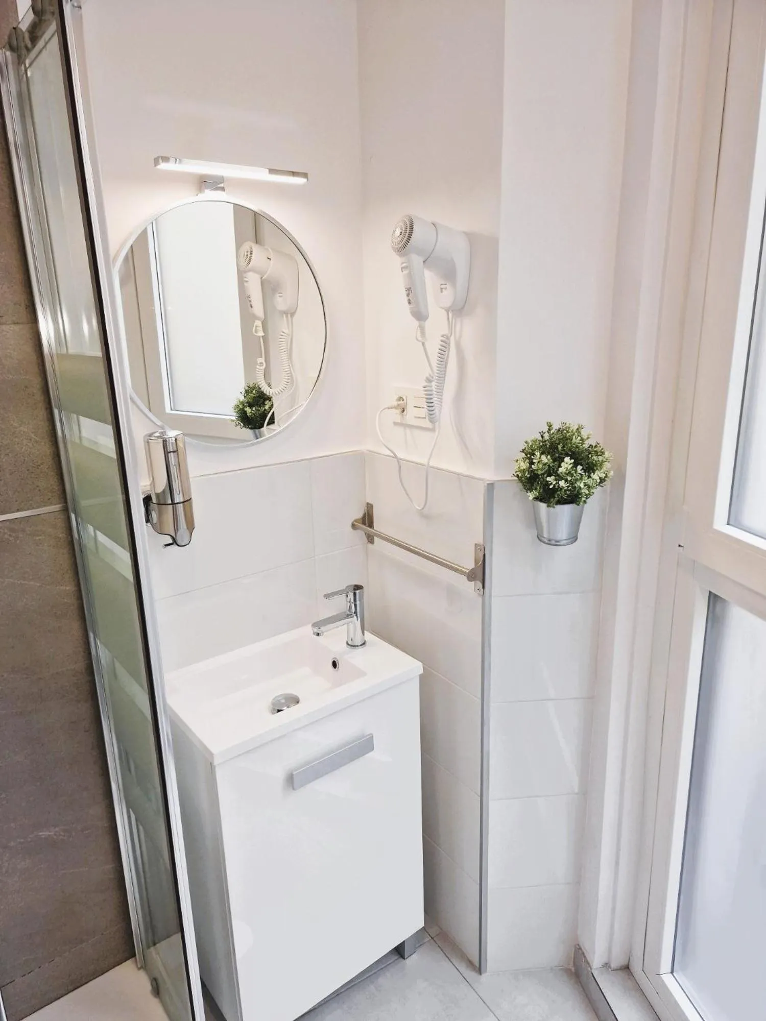 Bathroom in Hostal Comercial