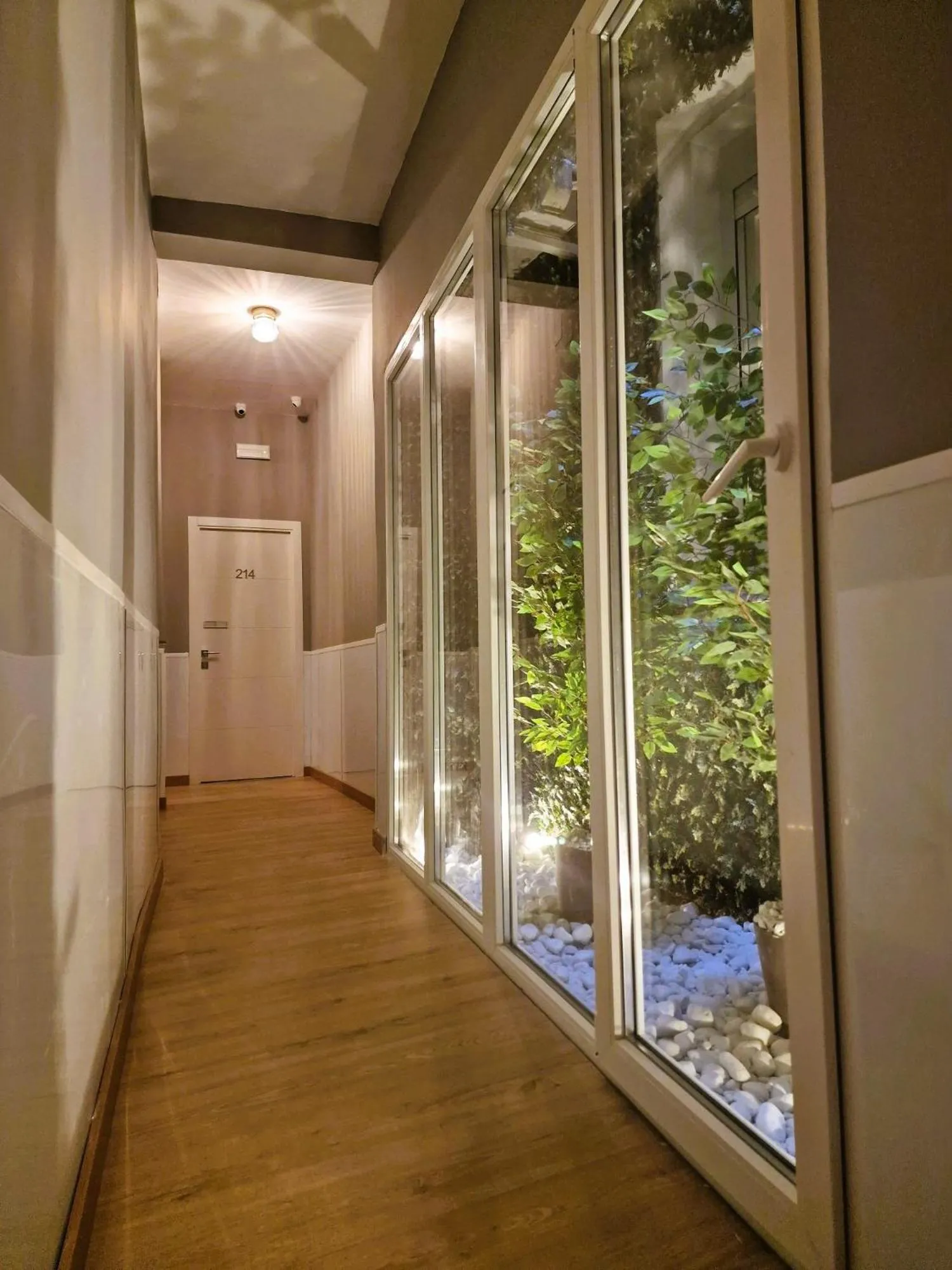 Property building in Hostal Comercial