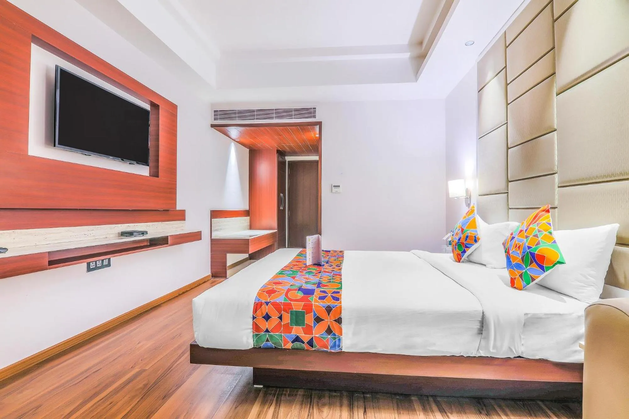 Bed in FabHotel High Rise Suites - Nr Marathahalli Bridge