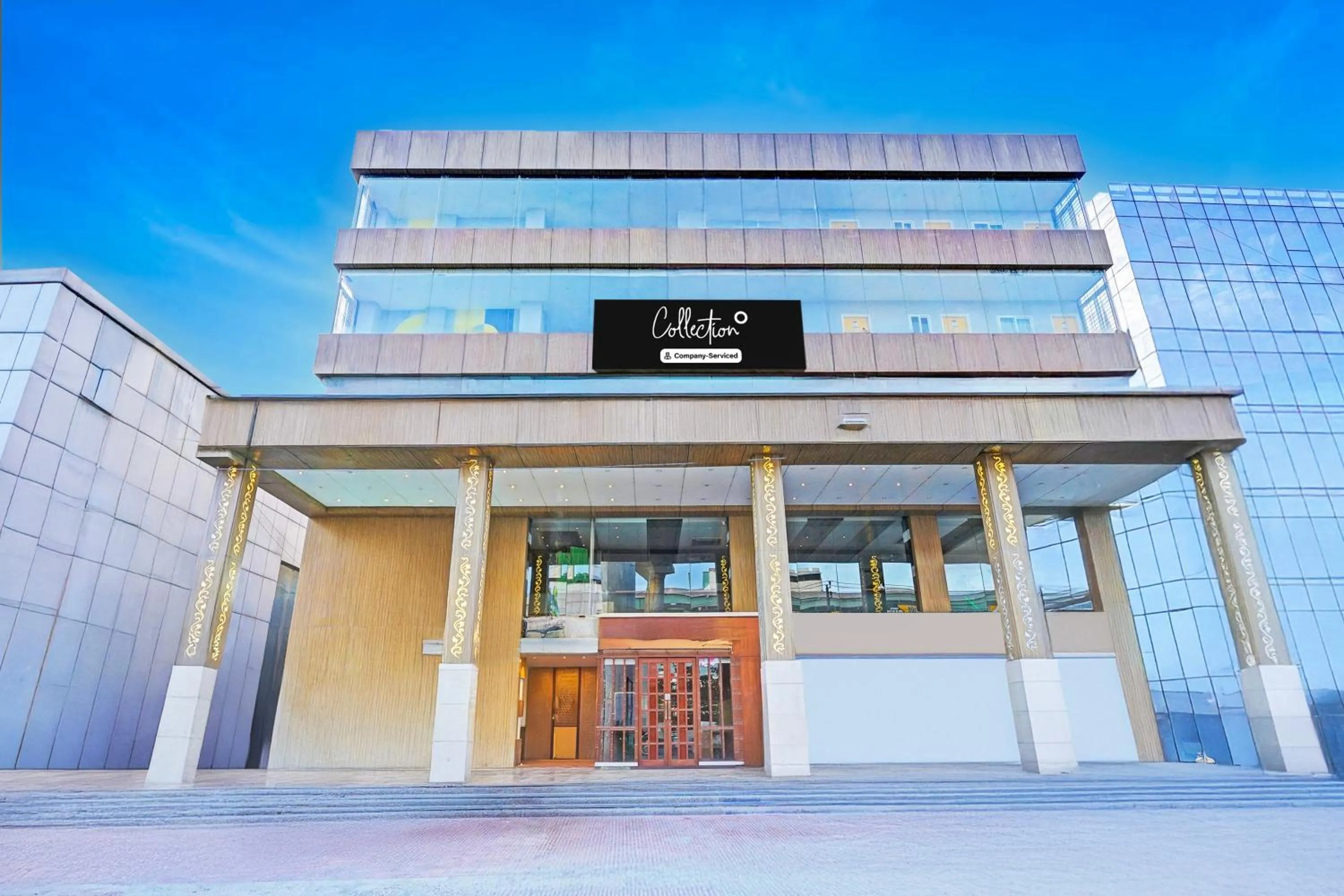 Facade/entrance in Super Collection O Marathahalli Formerly Krishna Boutique