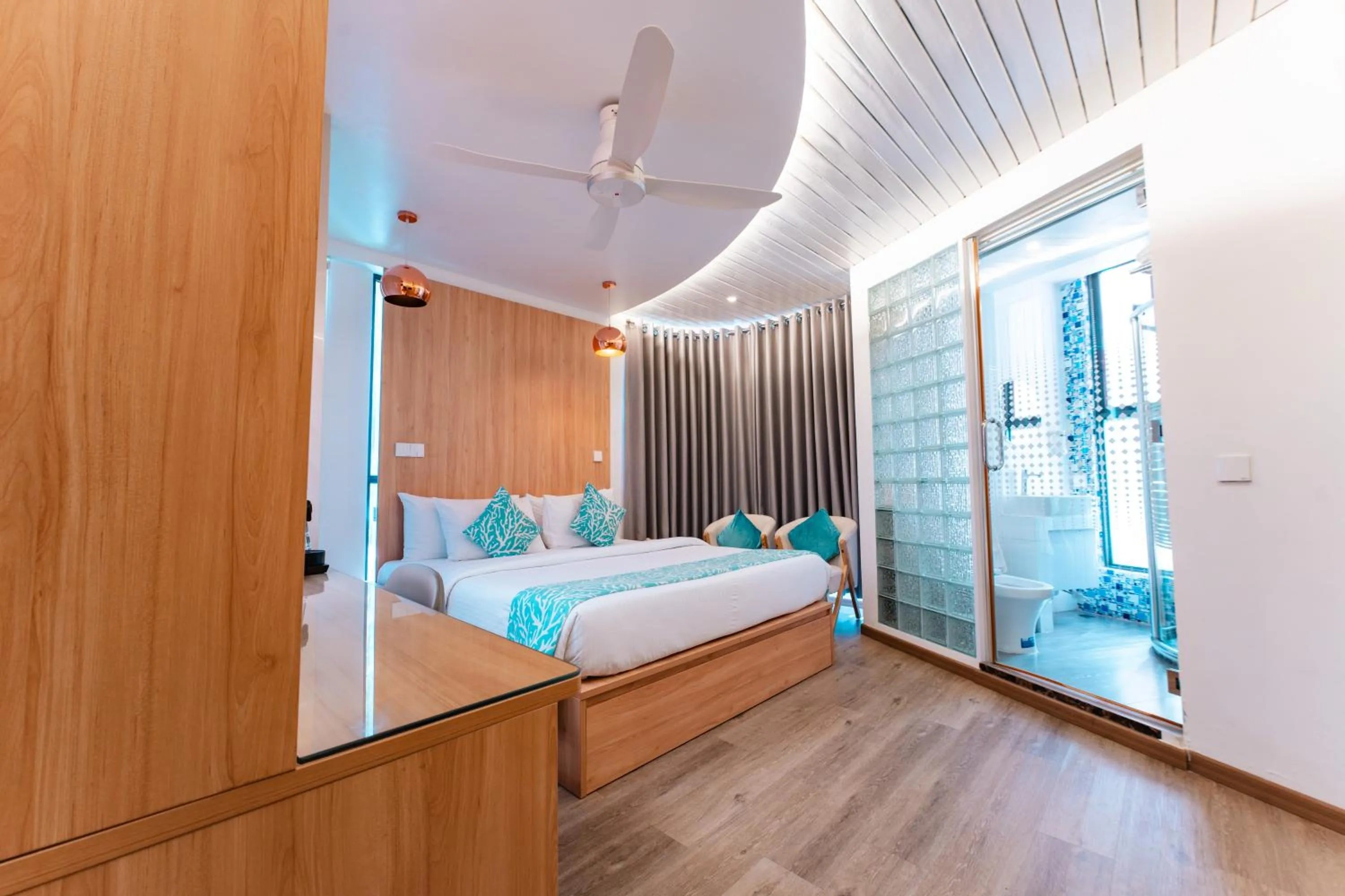 Bedroom, Bed in Hotel Star Shell