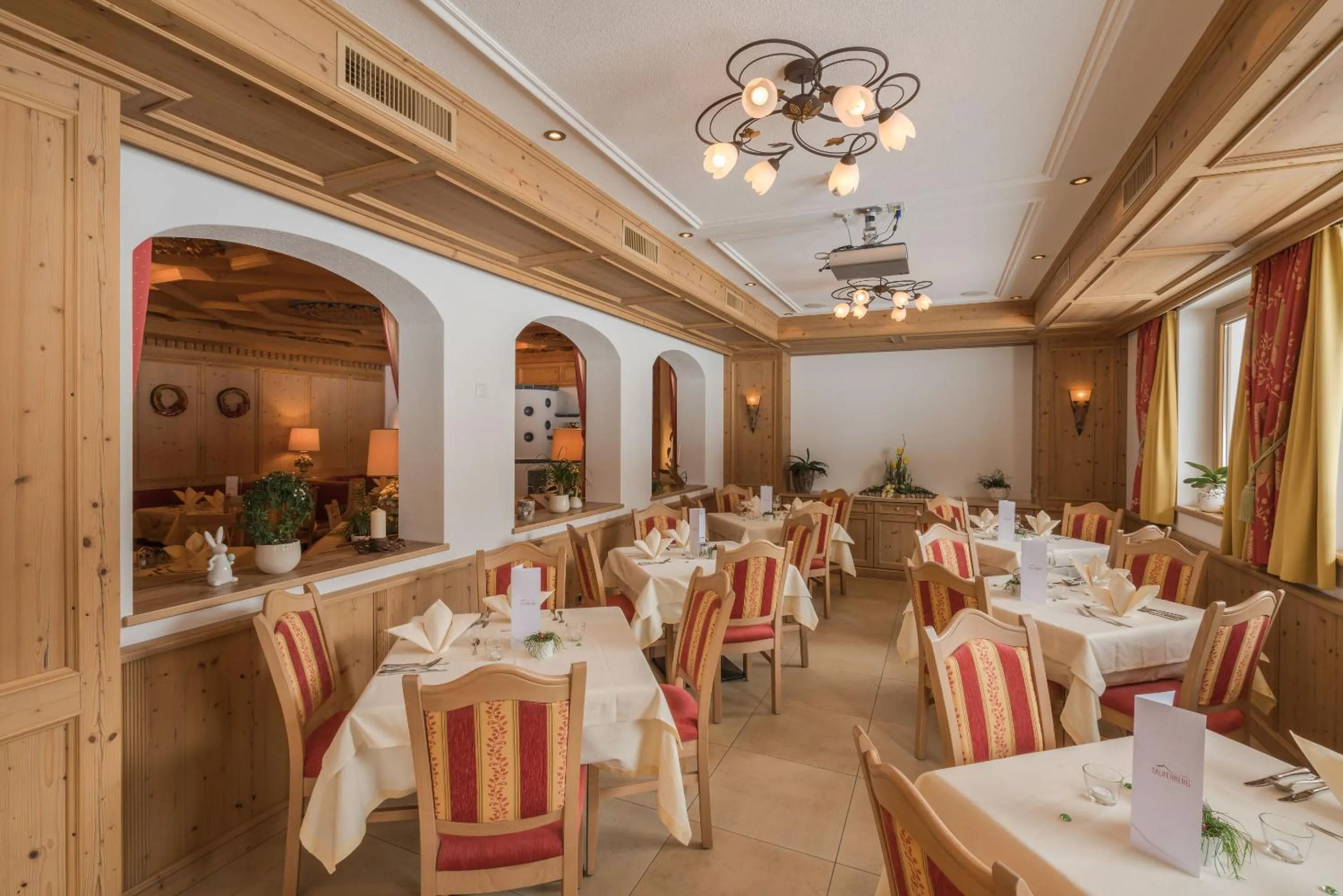 Restaurant/places to eat in Tauferberg