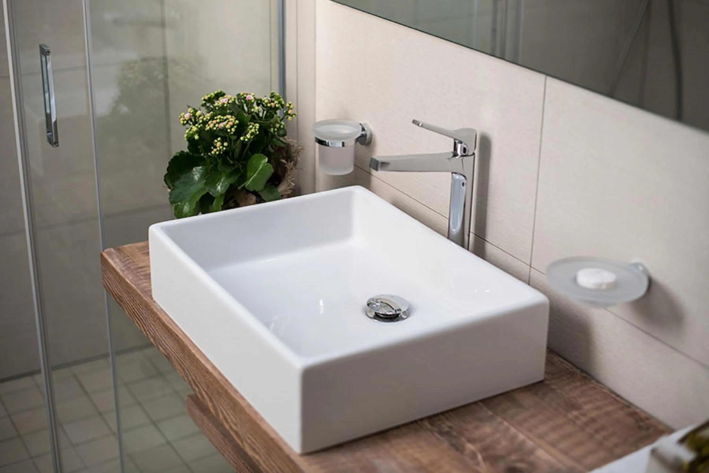 Shower in B&B Il Palazzotto di Luca Luxury Suites