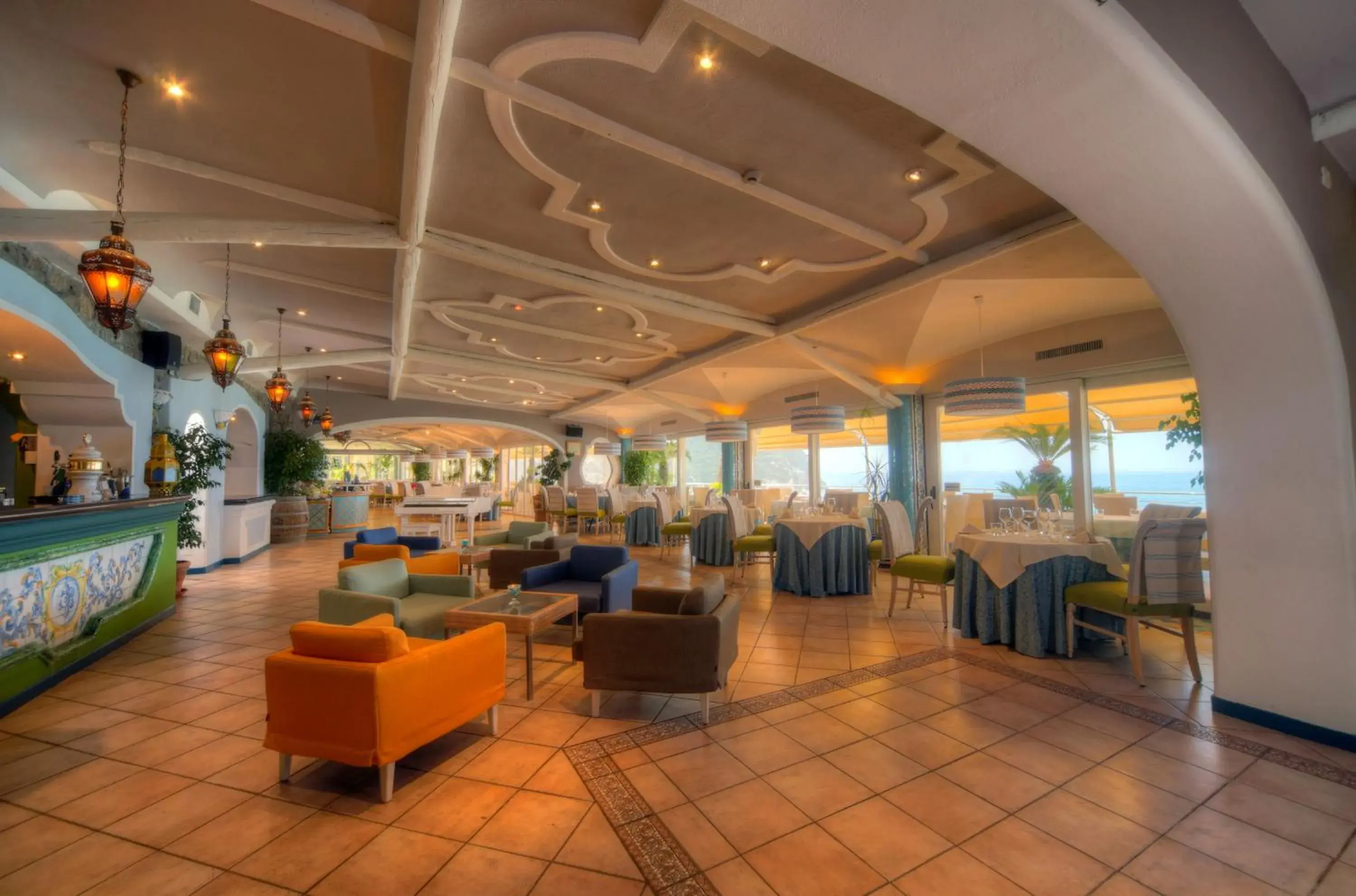Lounge or bar in Sorriso Thermae Resort & Spa Lounge or bar in Sorriso Thermae Resort & Spa