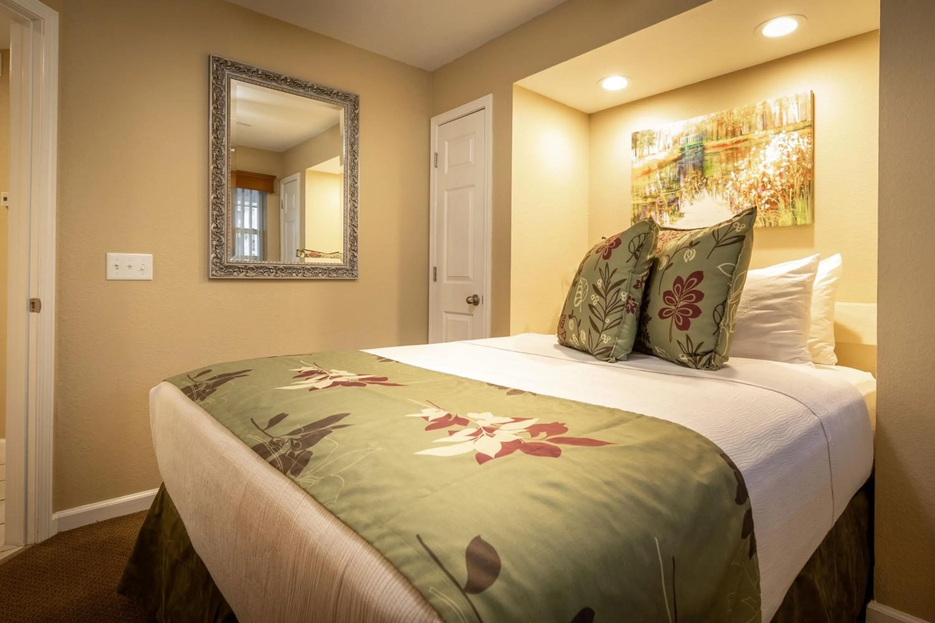 Bedroom, Bed in Carriage Place