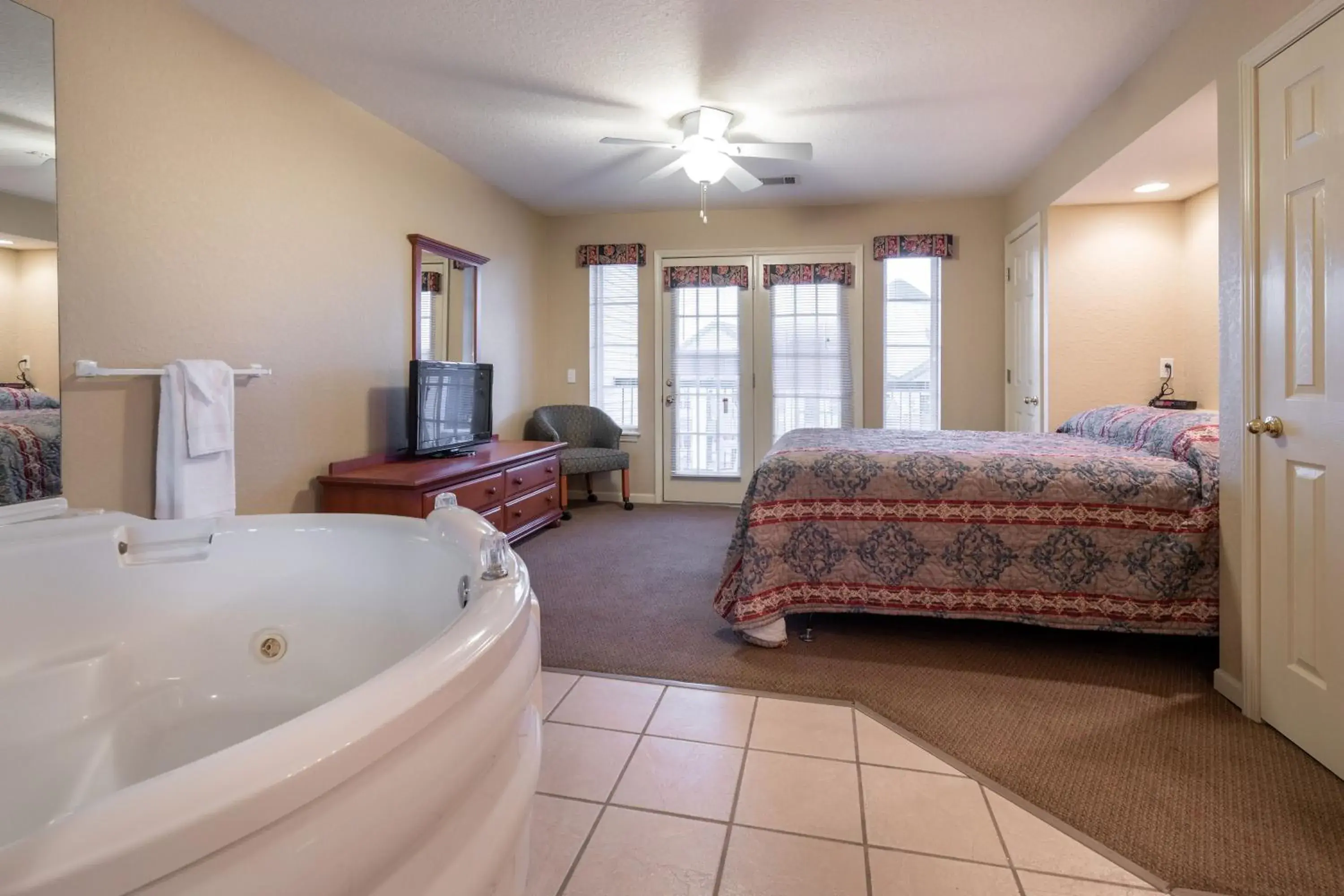 Bathroom, Bed in Surreys' Carriage Place