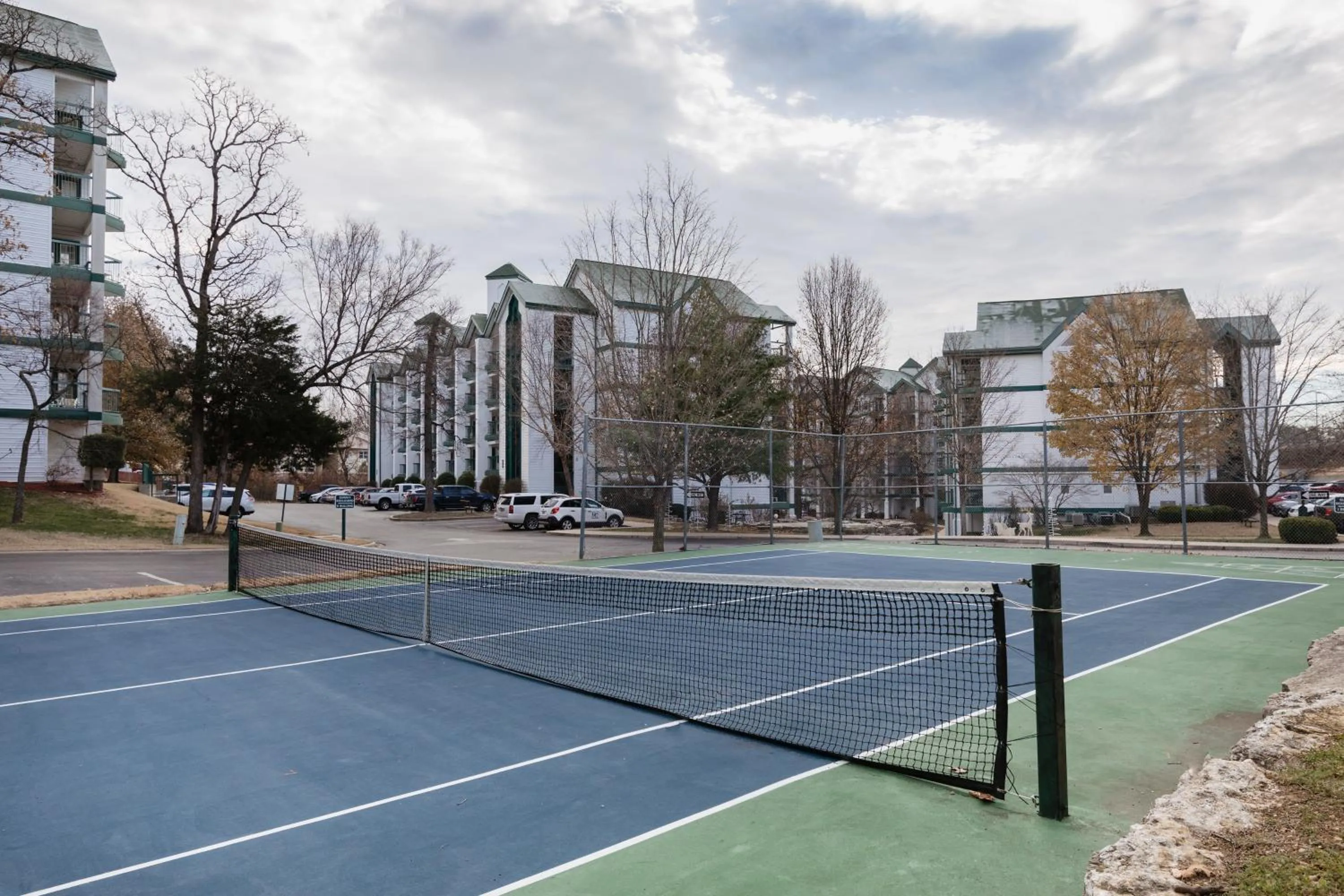 Tennis court in Carriage Place