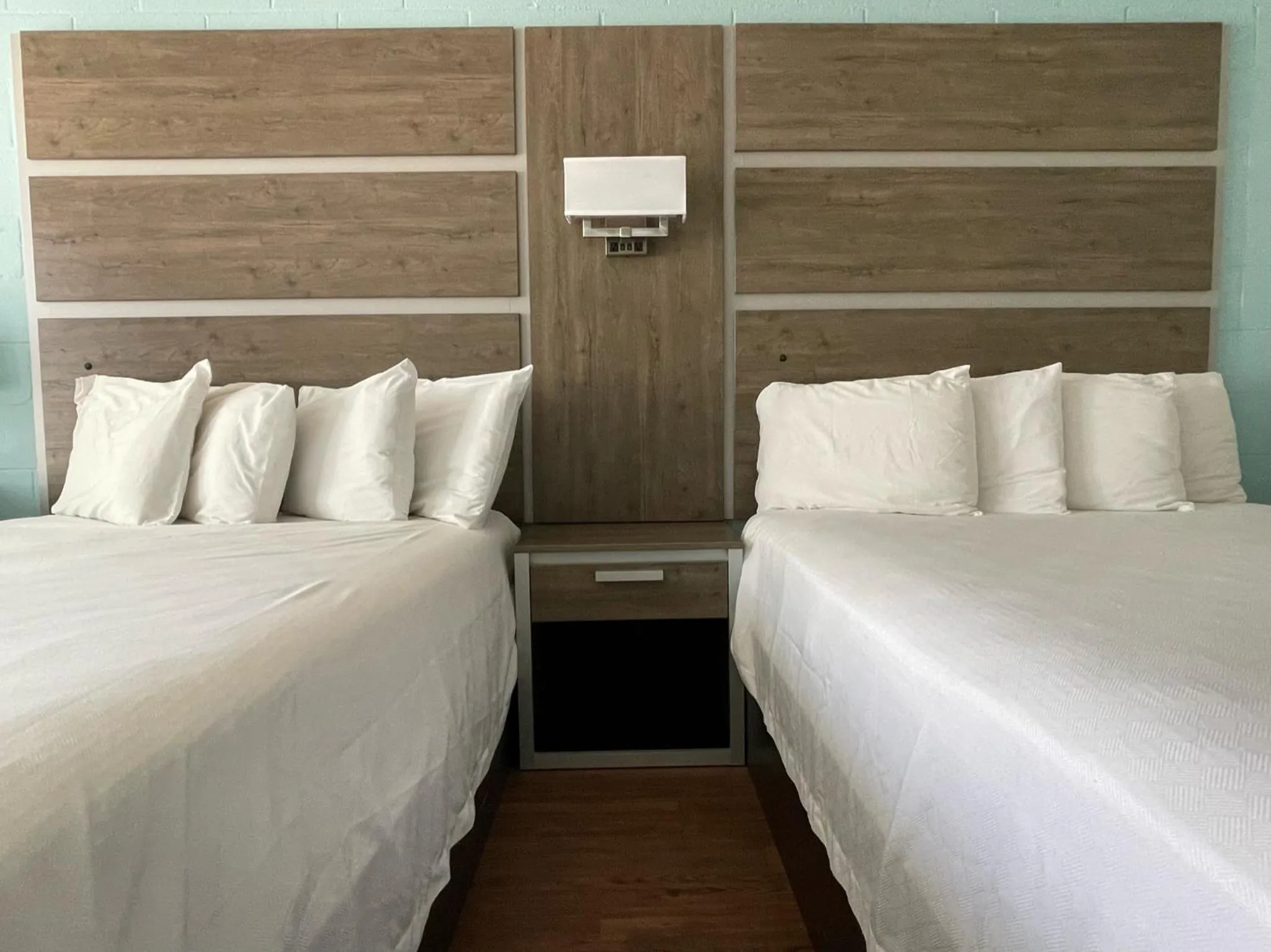 Bed in Buccaneer Inn