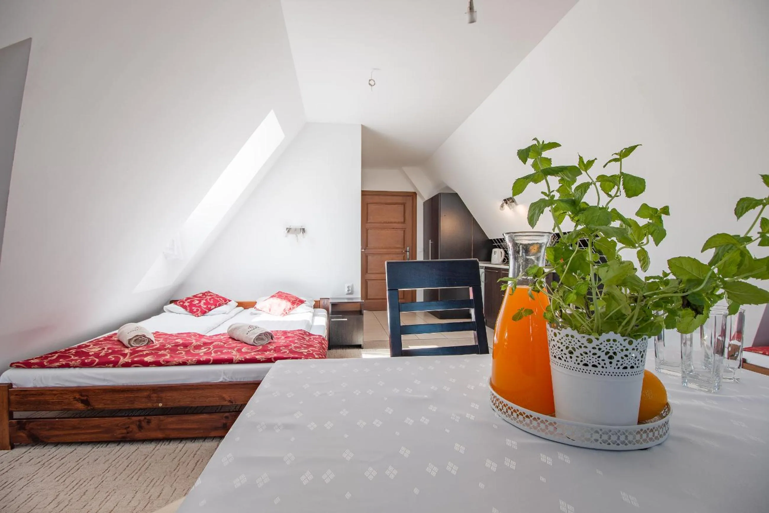Bed in WILLA SZMARAGD - Stoki Narciarskie - Zniżki na Termy - Sauna - Bilard
