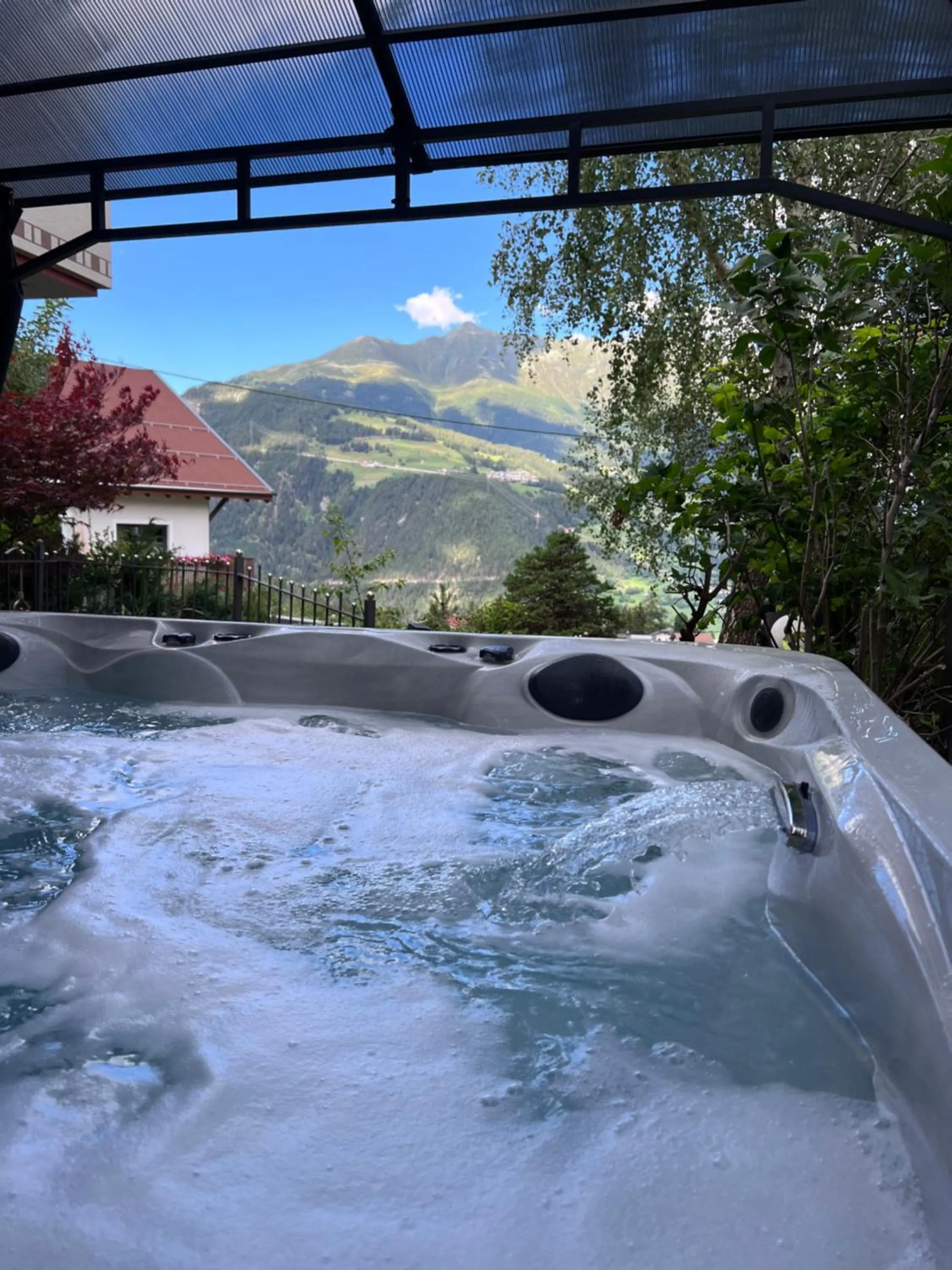 Garden in ALPENAPART LADIS ehemals Alpenapart Alexander