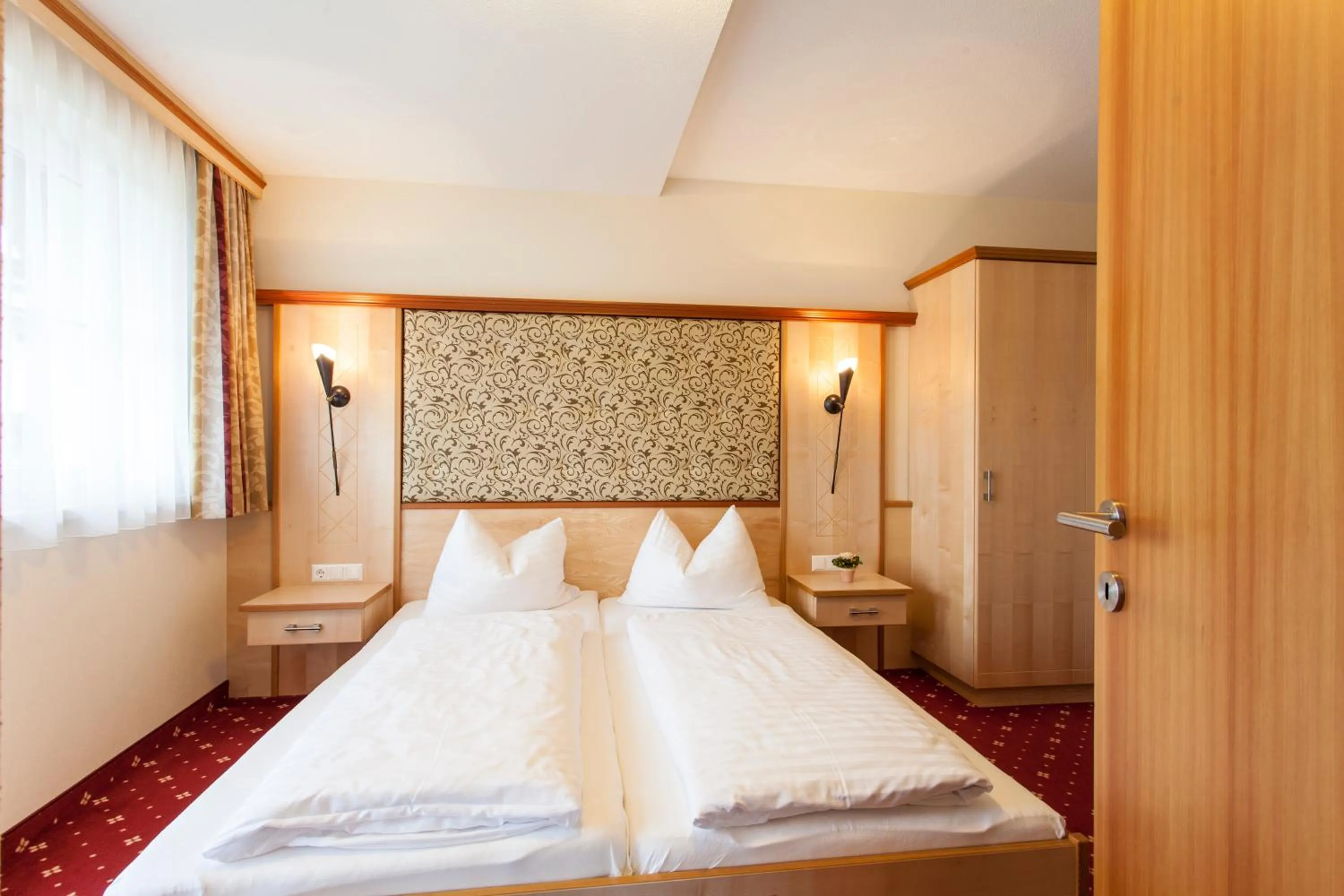 Bedroom, Bed in ALPENAPART LADIS ehemals Alpenapart Alexander